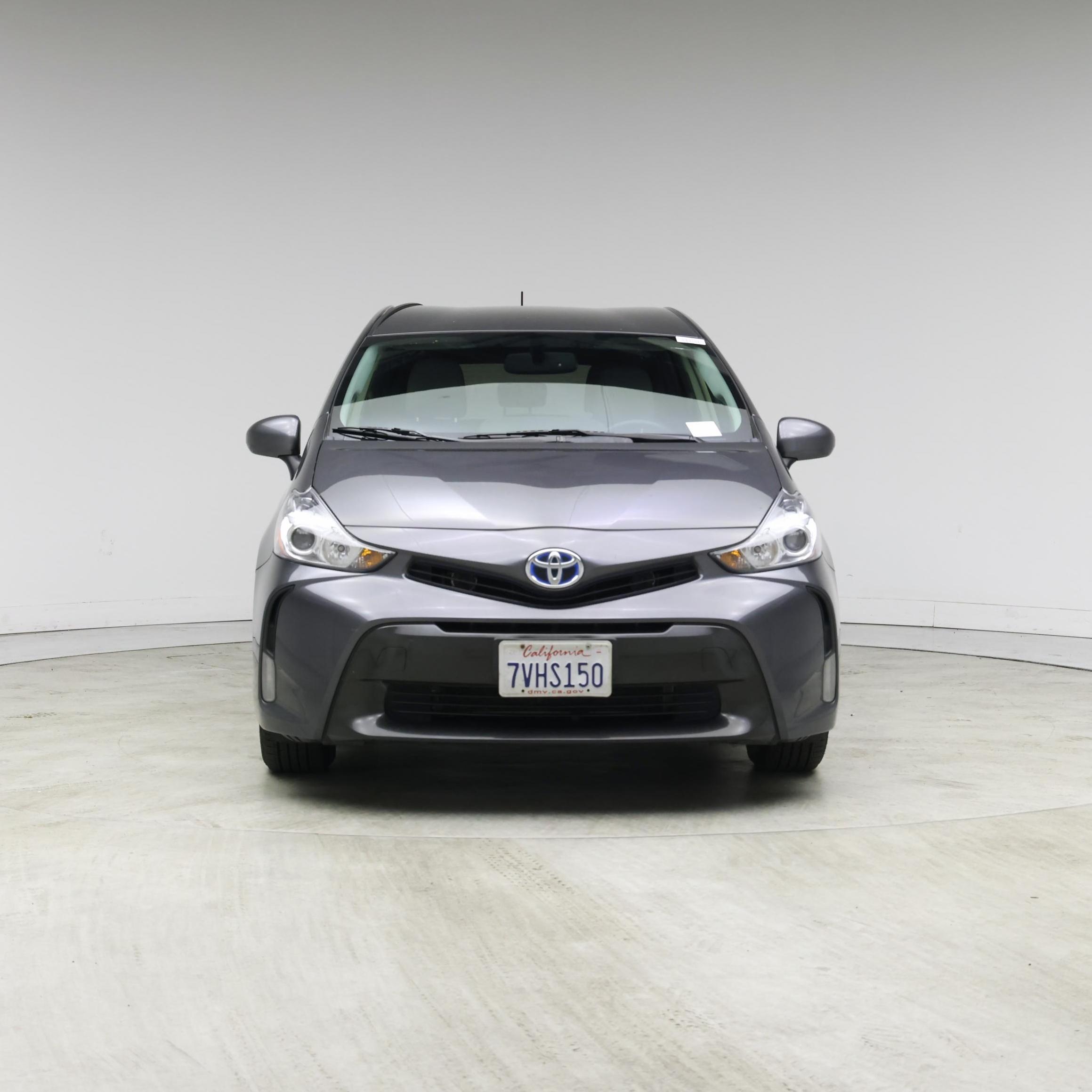 Thumbnail: 2017 Toyota Prius v - 5