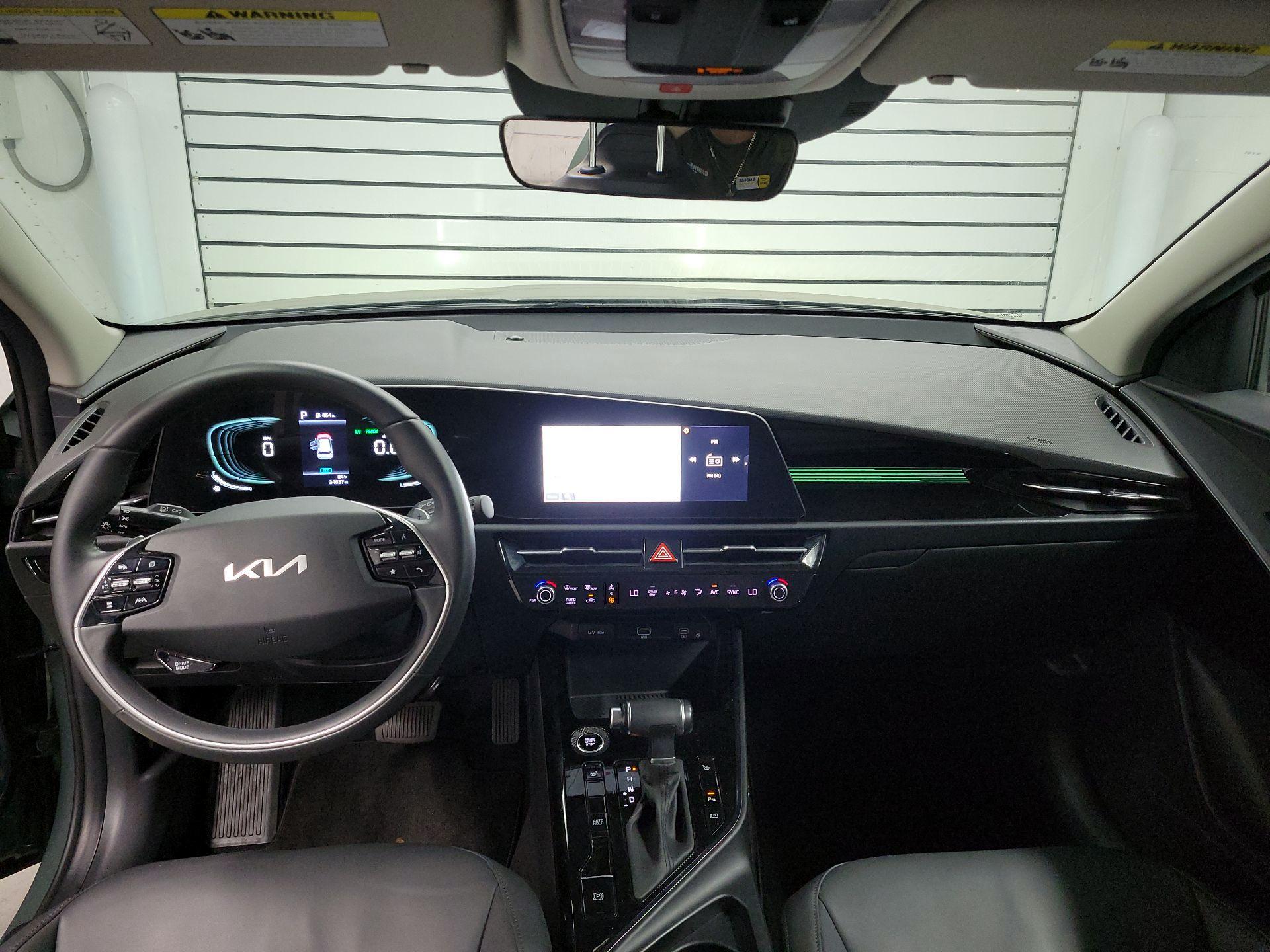 Thumbnail: 2024 Kia Niro - 9