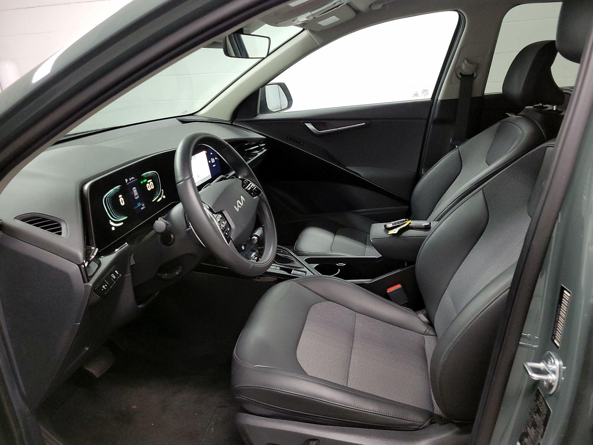 Thumbnail: 2024 Kia Niro - 11