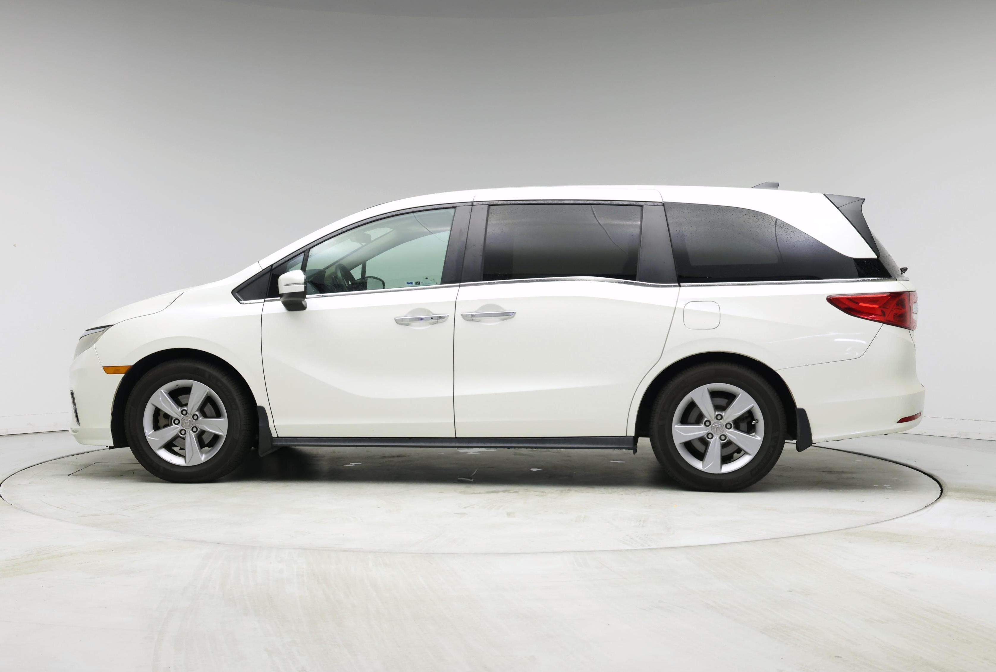 Thumbnail: 2019 Honda Odyssey - 3