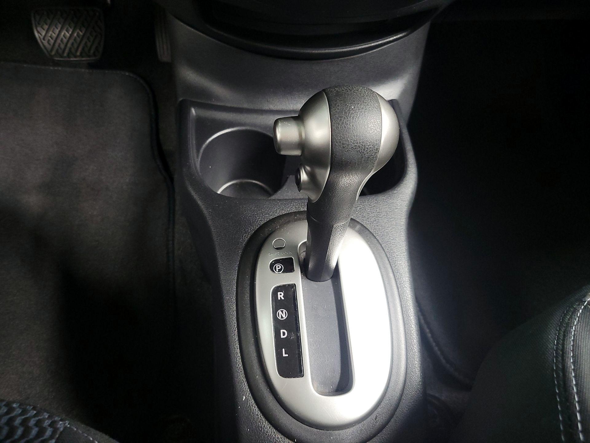 Thumbnail: 2015 Nissan Versa Note - 16