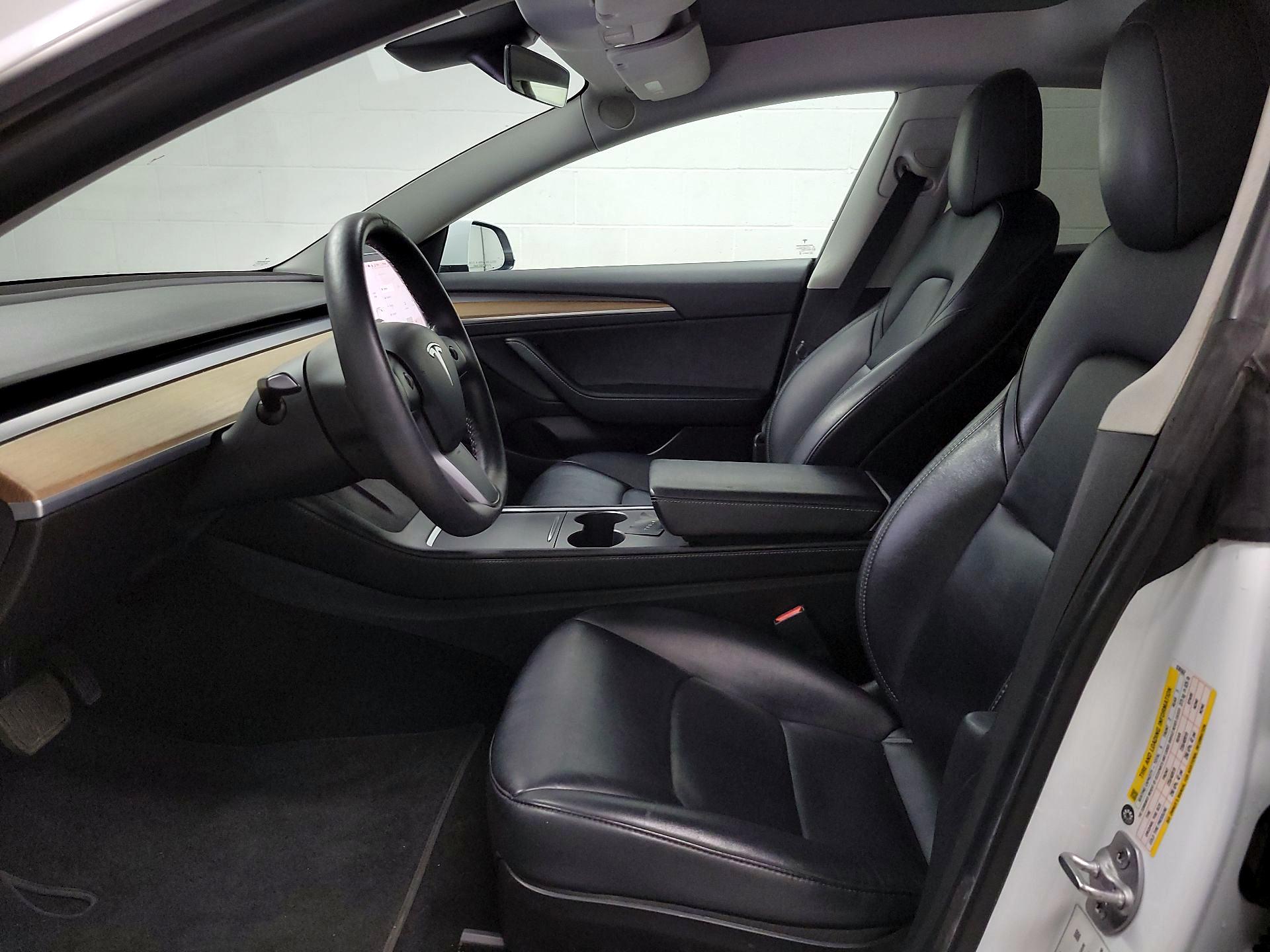 Thumbnail: 2021 Tesla Model 3 - 11