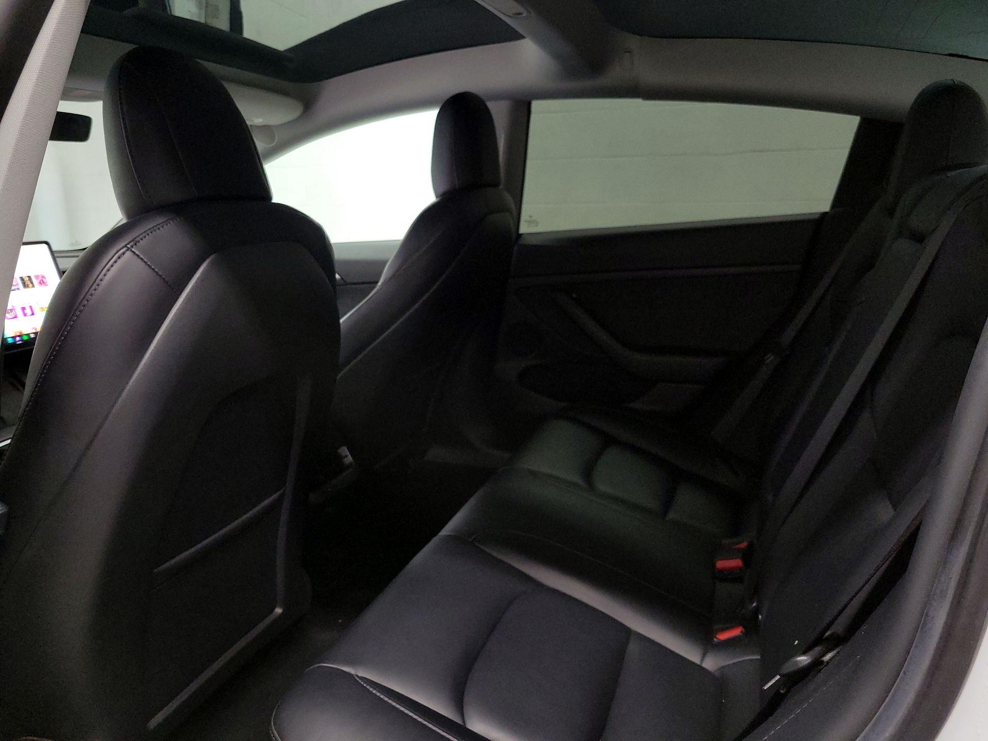 Thumbnail: 2021 Tesla Model 3 - 18