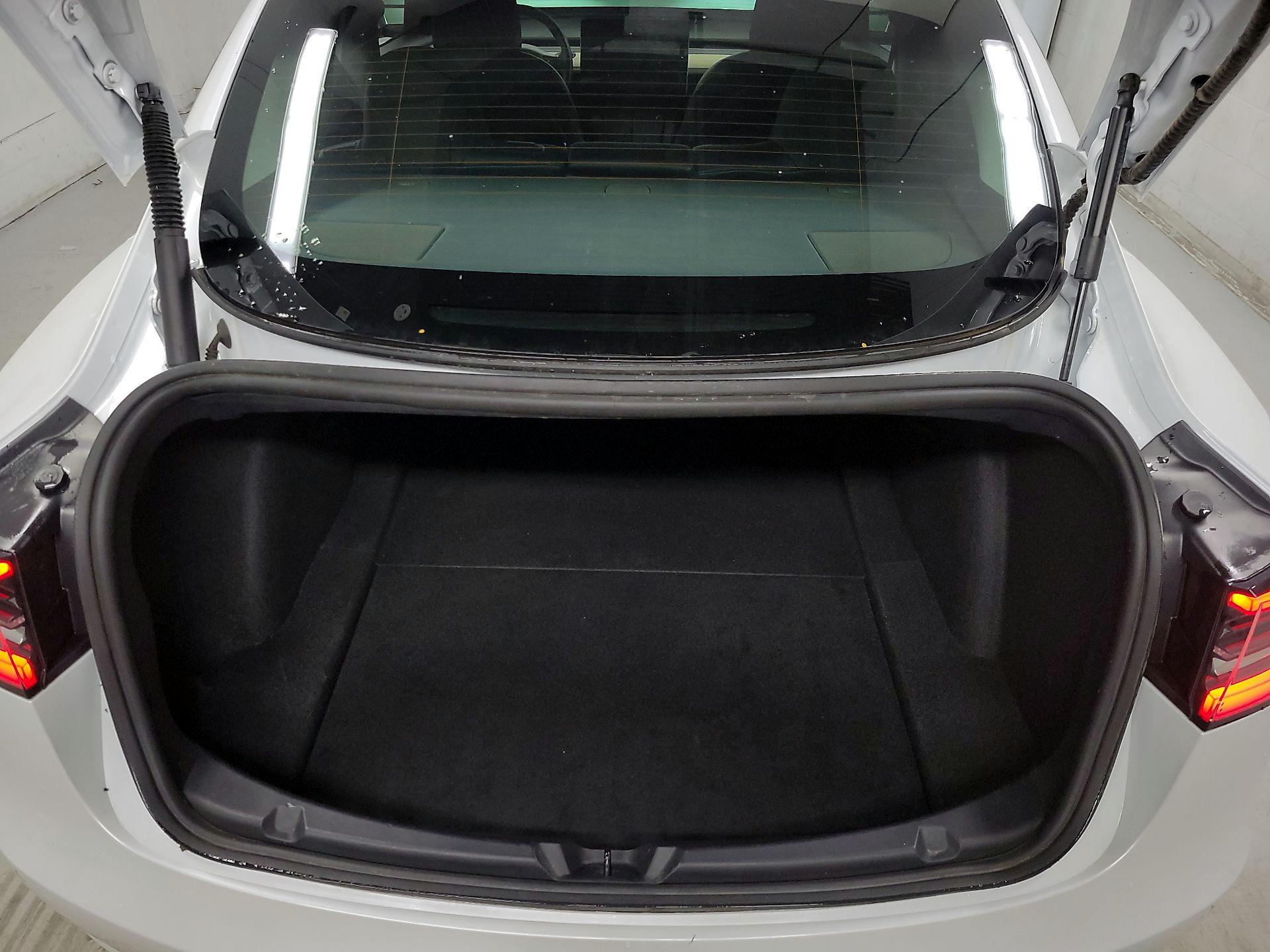 Thumbnail: 2021 Tesla Model 3 - 19