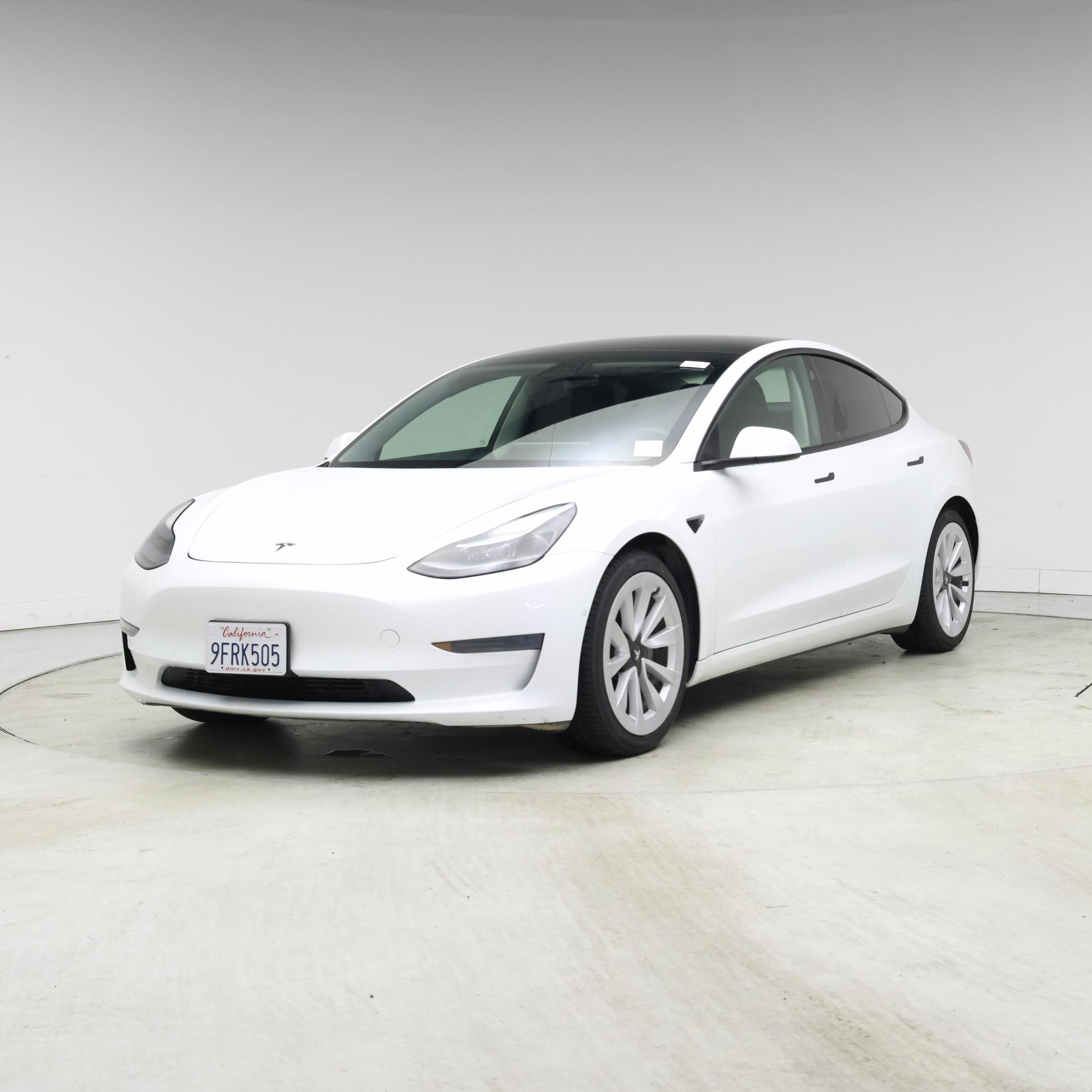 Thumbnail: 2021 Tesla Model 3 - 4