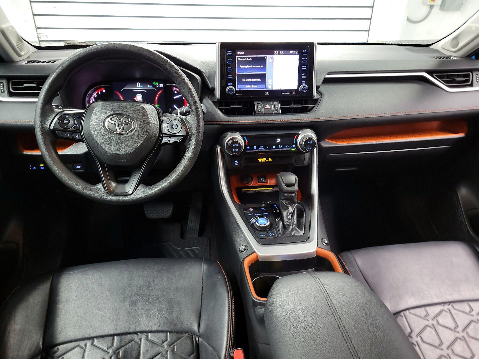 Thumbnail: 2019 Toyota RAV4 - 9