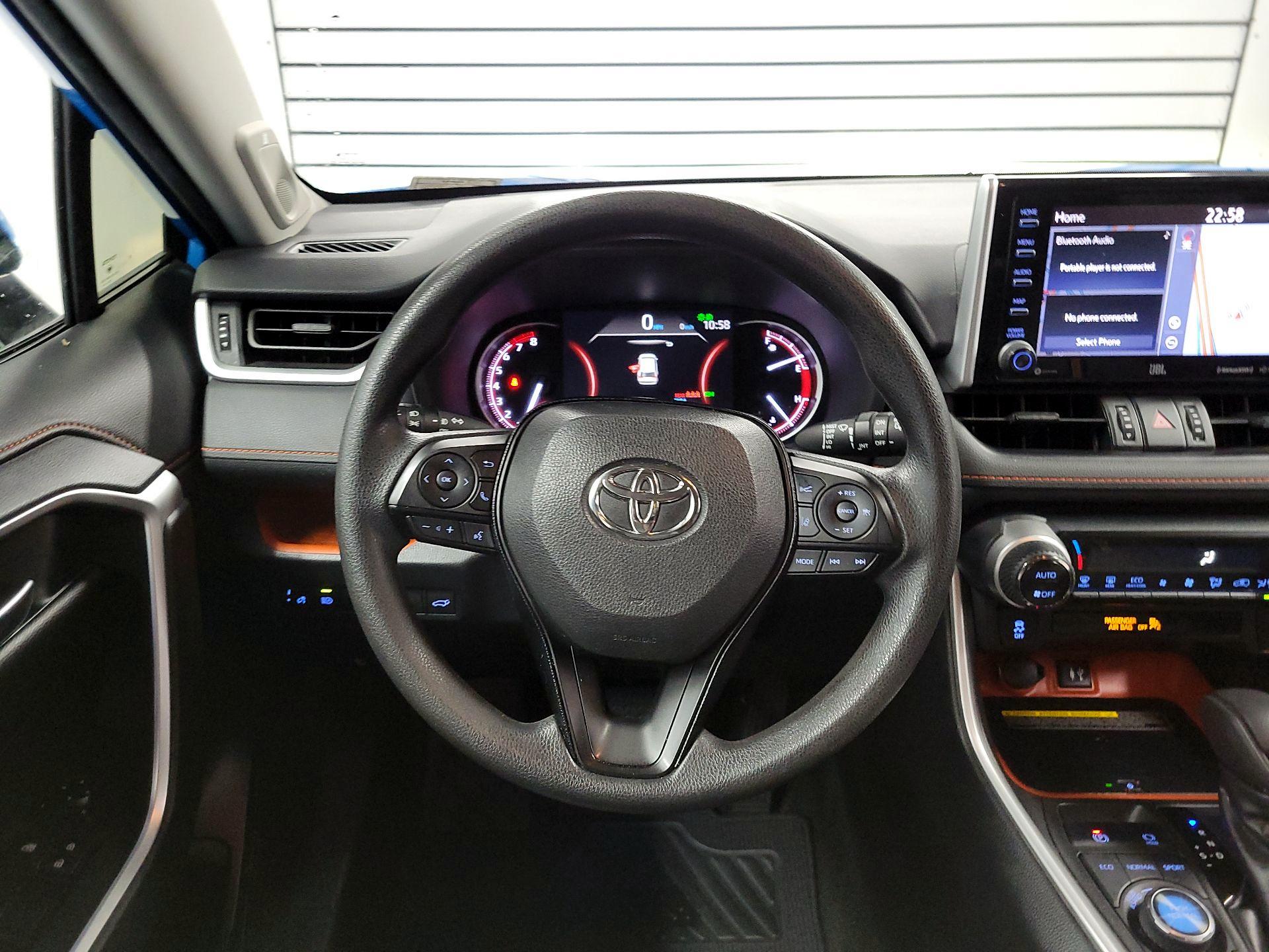 Thumbnail: 2019 Toyota RAV4 - 10