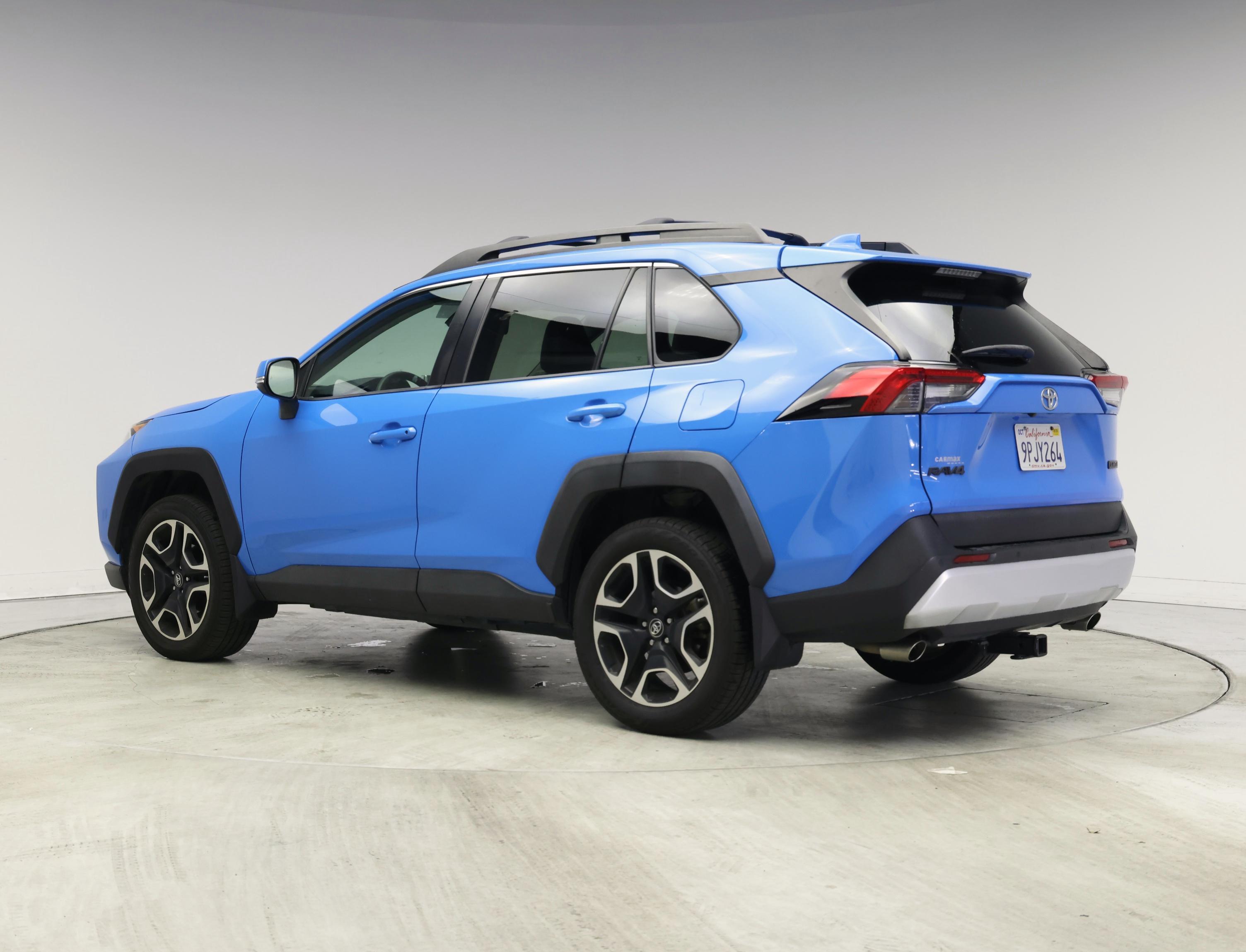 Thumbnail: 2019 Toyota RAV4 - 2
