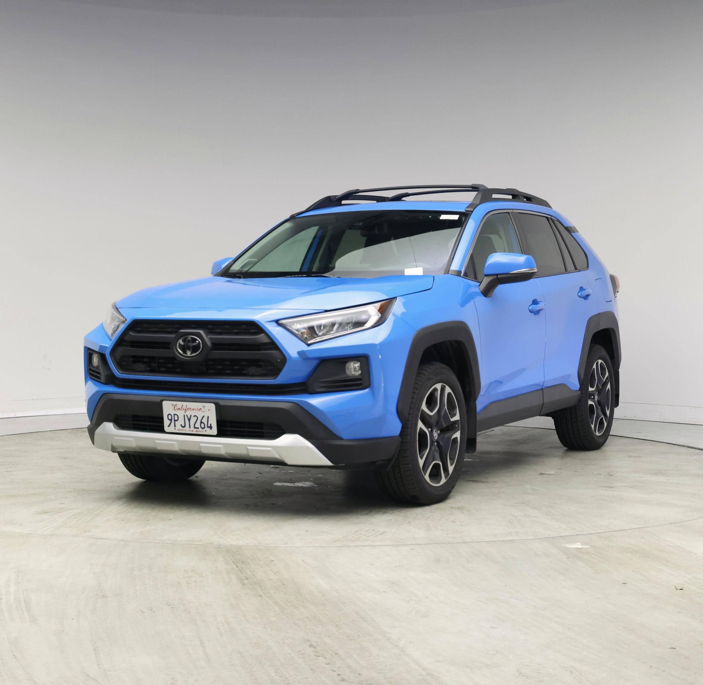 Thumbnail: 2019 Toyota RAV4 - 4
