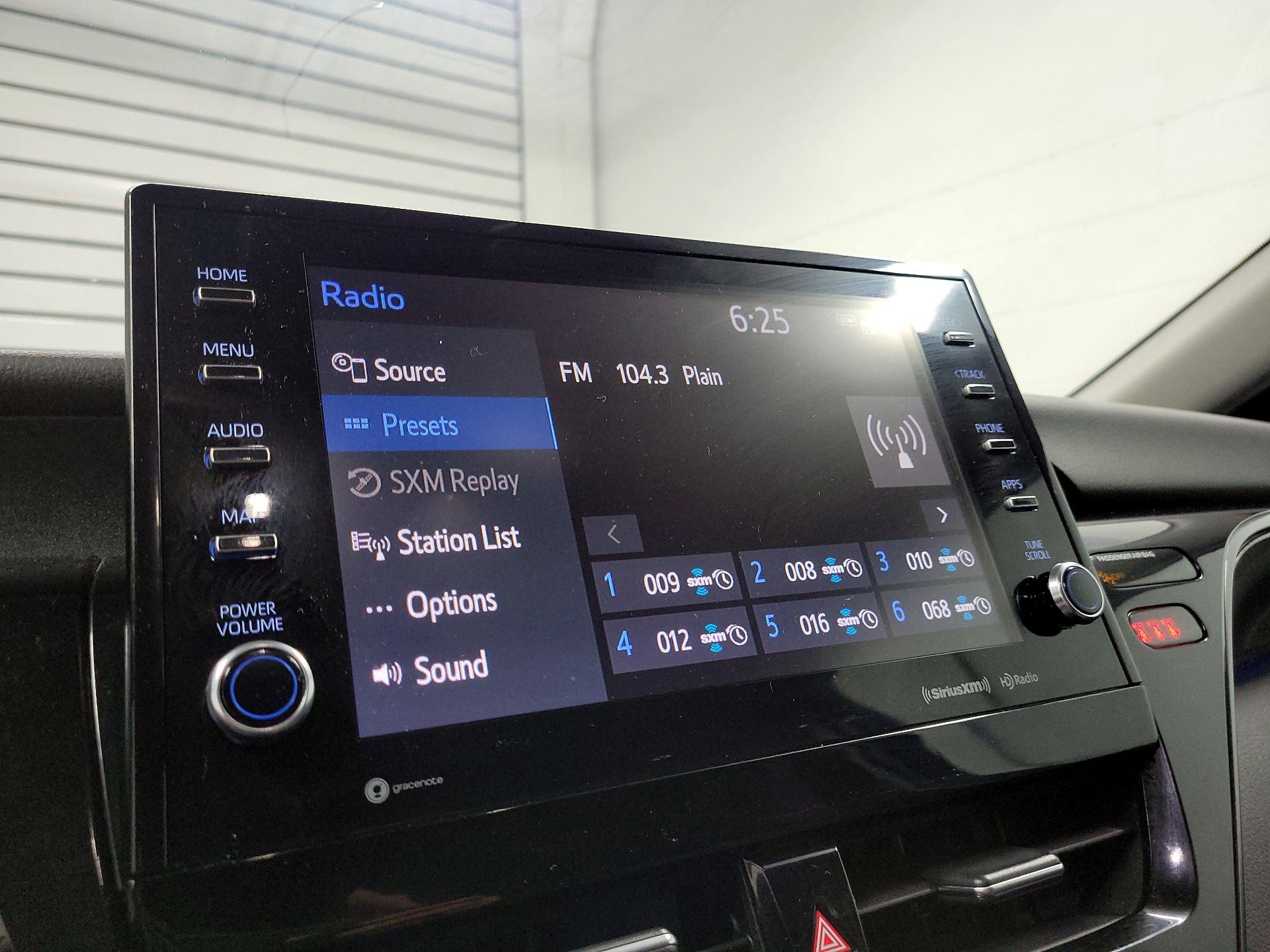Thumbnail: 2021 Toyota Camry - 15