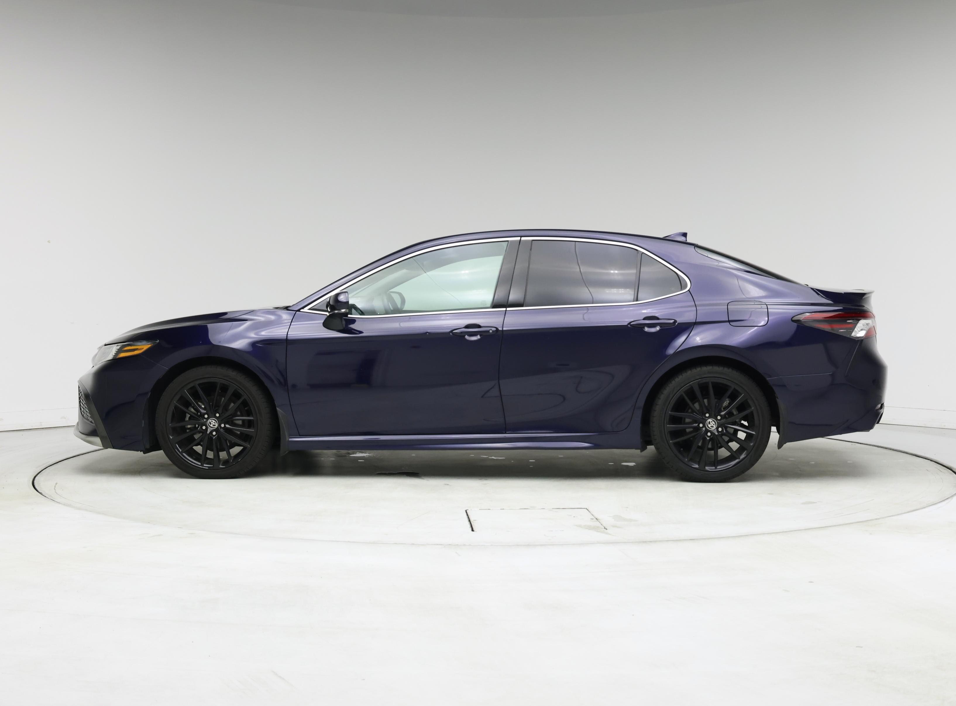 Thumbnail: 2021 Toyota Camry - 3
