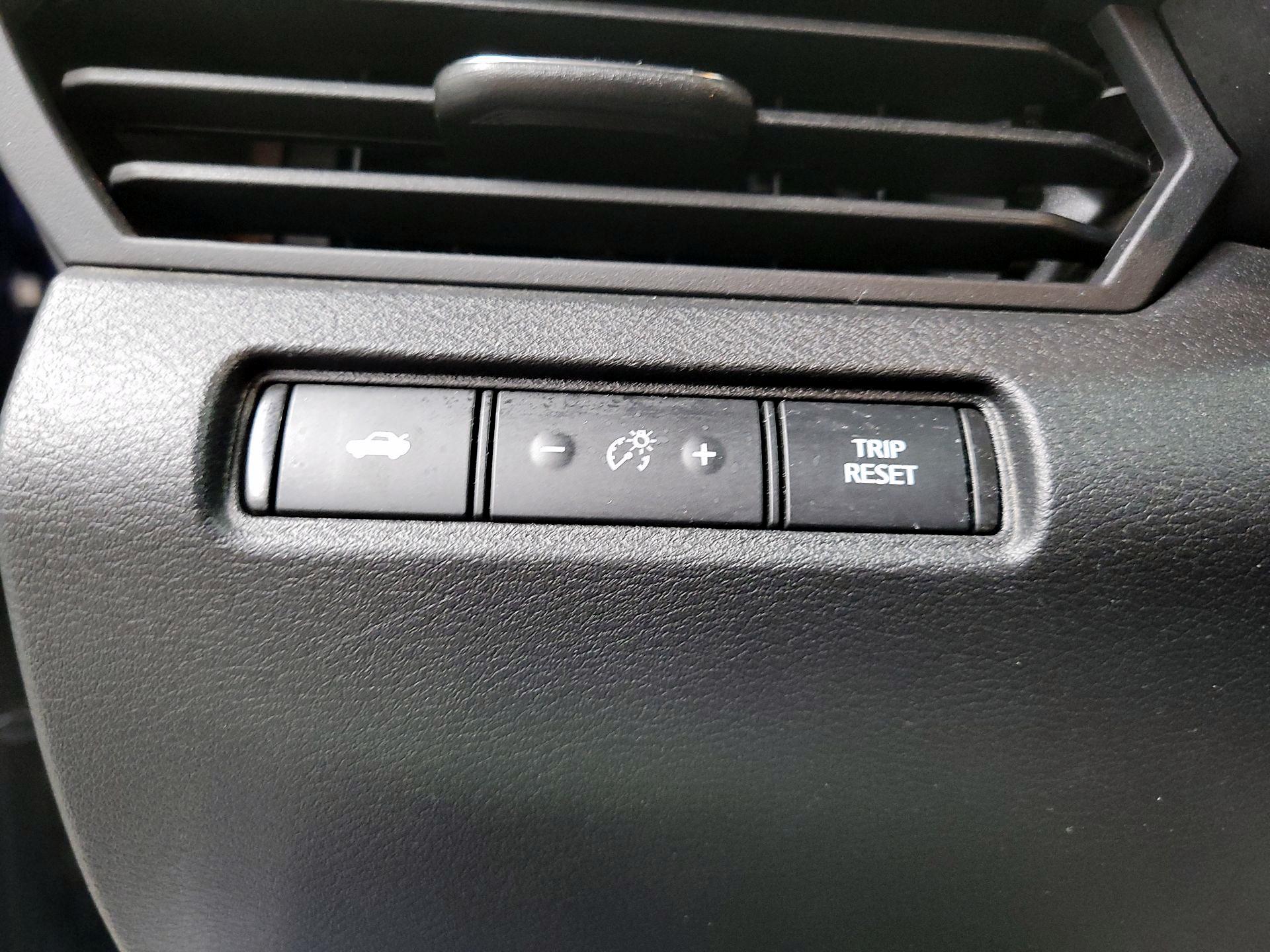 Thumbnail: 2020 Nissan Altima - 13