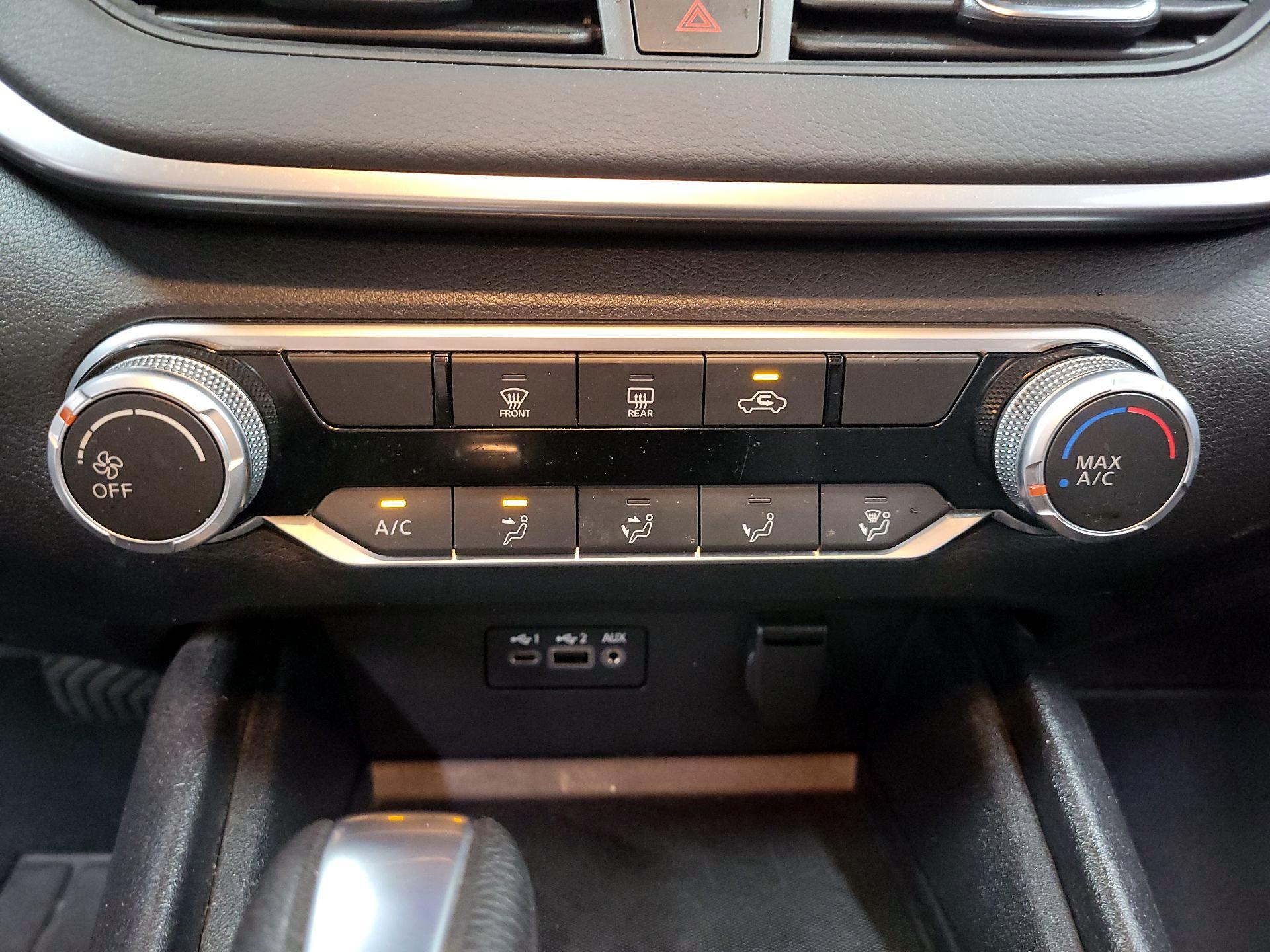 Thumbnail: 2020 Nissan Altima - 16