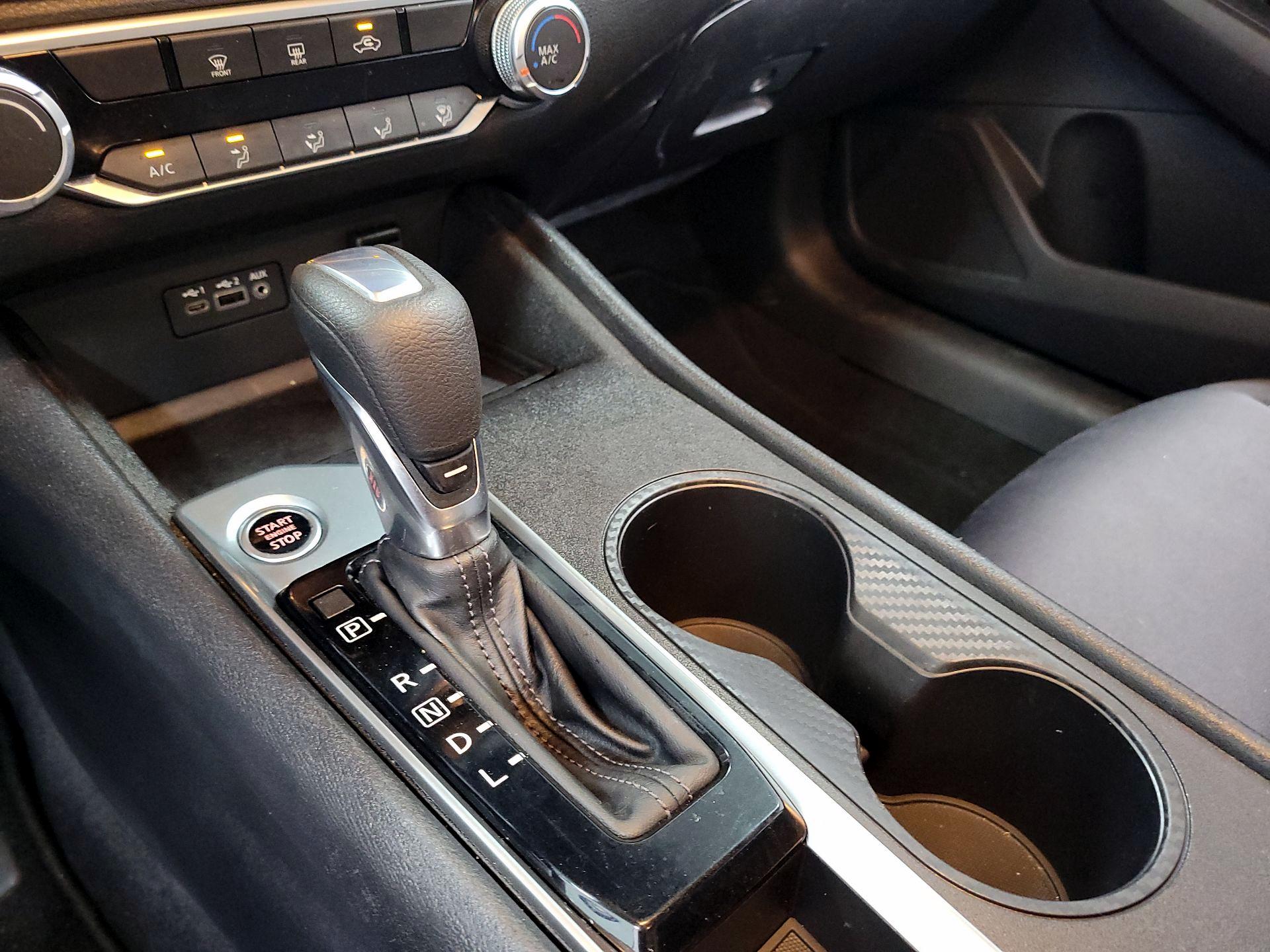 Thumbnail: 2020 Nissan Altima - 17