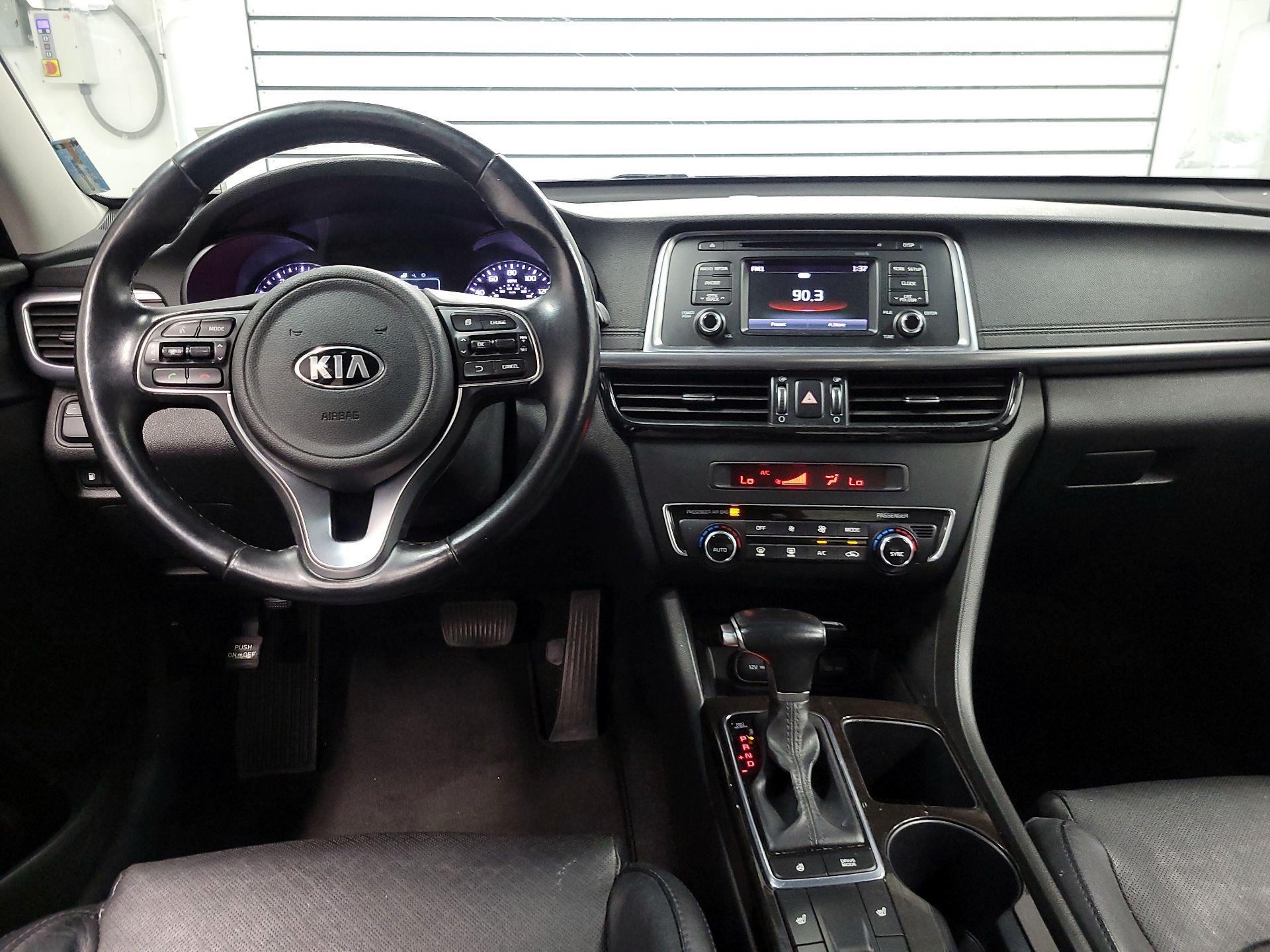 Thumbnail: 2016 Kia Optima - 9