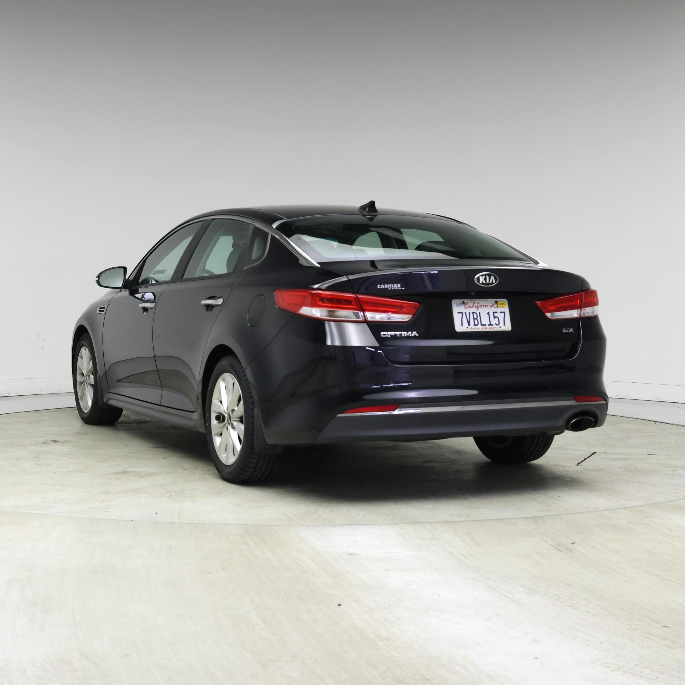 Thumbnail: 2016 Kia Optima - 2