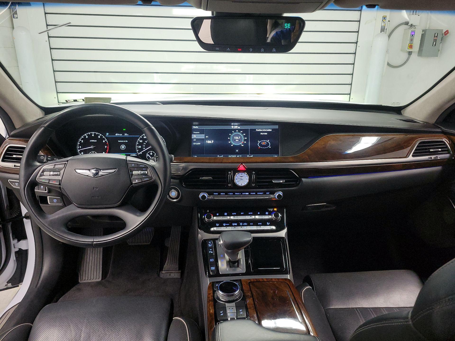 Thumbnail: 2019 Genesis G90 - 9