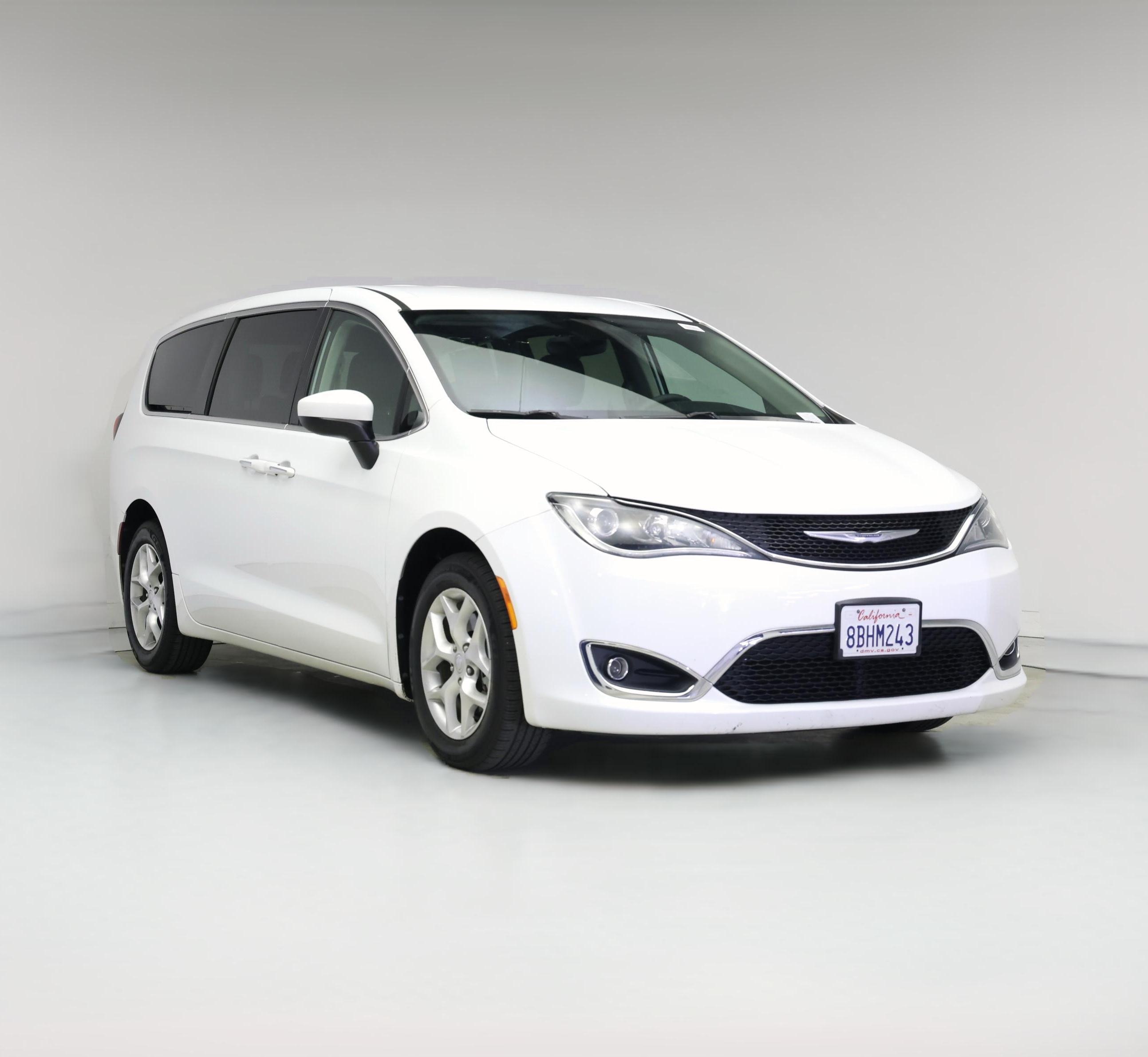 Thumbnail: 2017 Chrysler Pacifica - 1