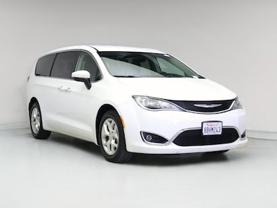 White 2017 Chrysler Pacifica Touring Plus