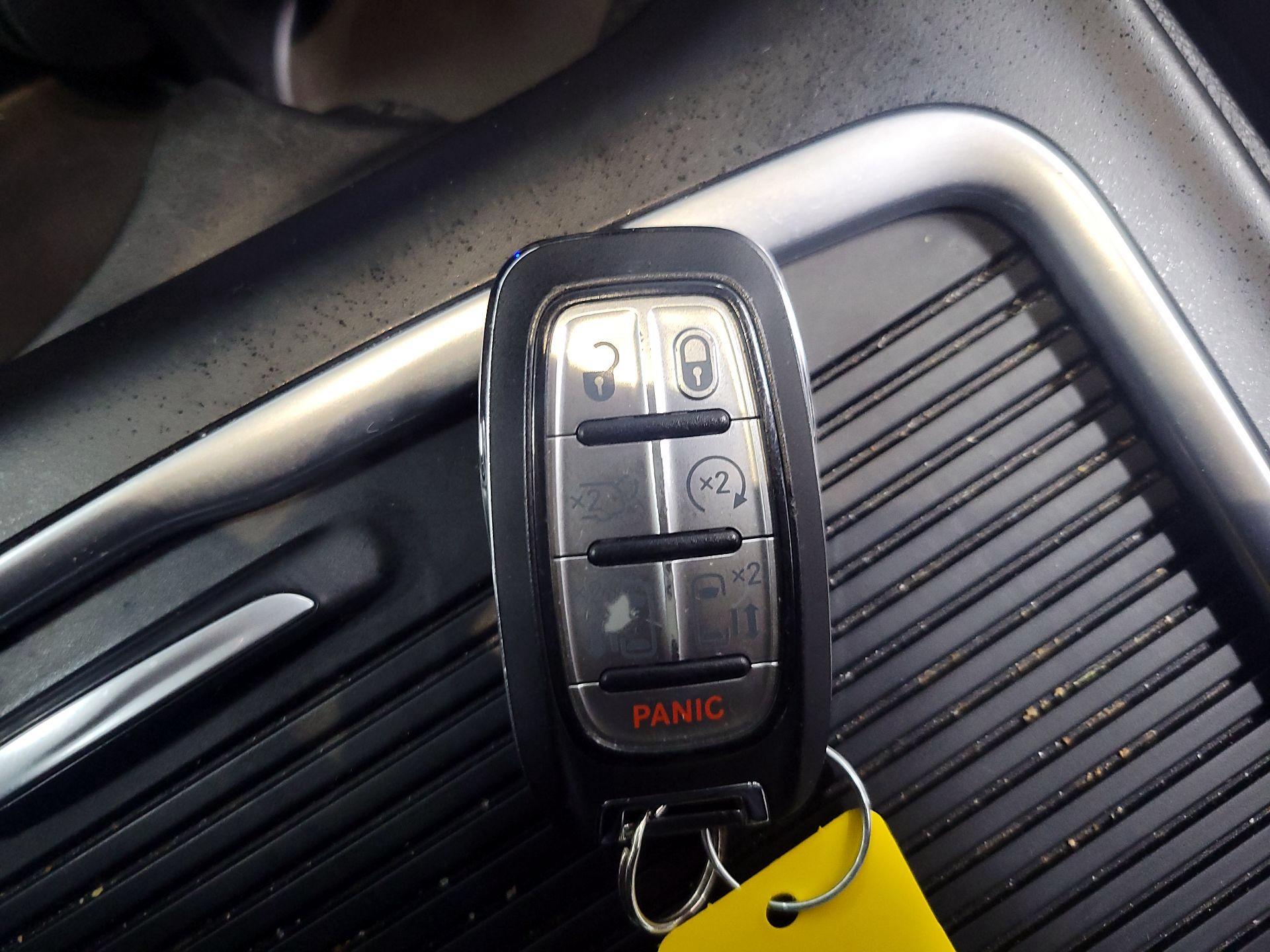 Thumbnail: 2019 Chrysler Pacifica - 20