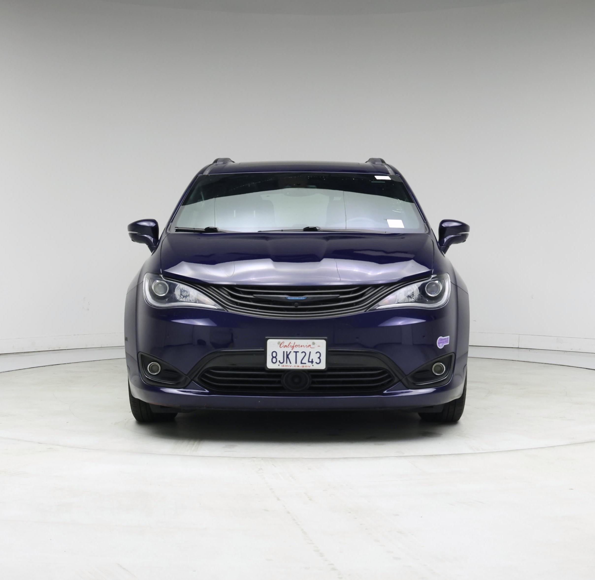 Thumbnail: 2019 Chrysler Pacifica - 5