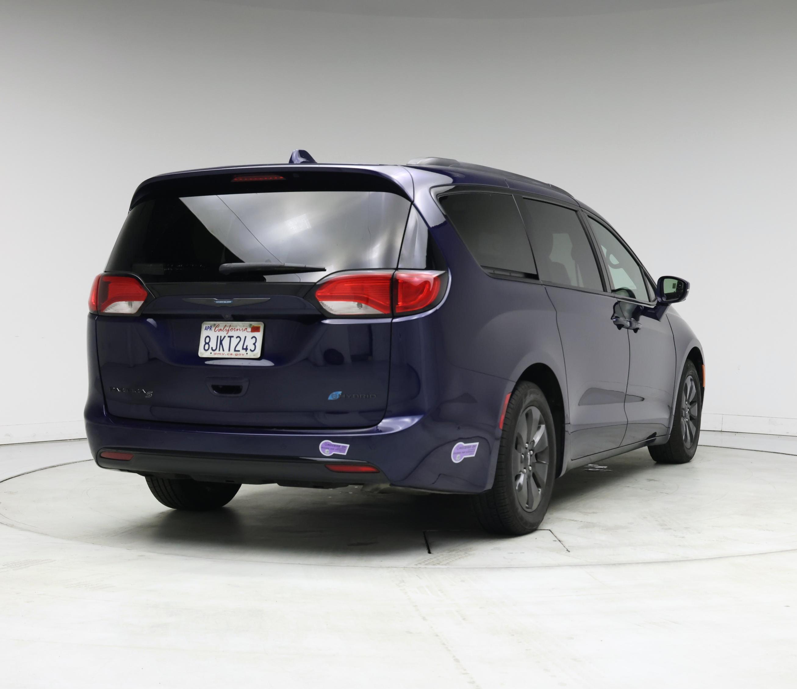 Thumbnail: 2019 Chrysler Pacifica - 8