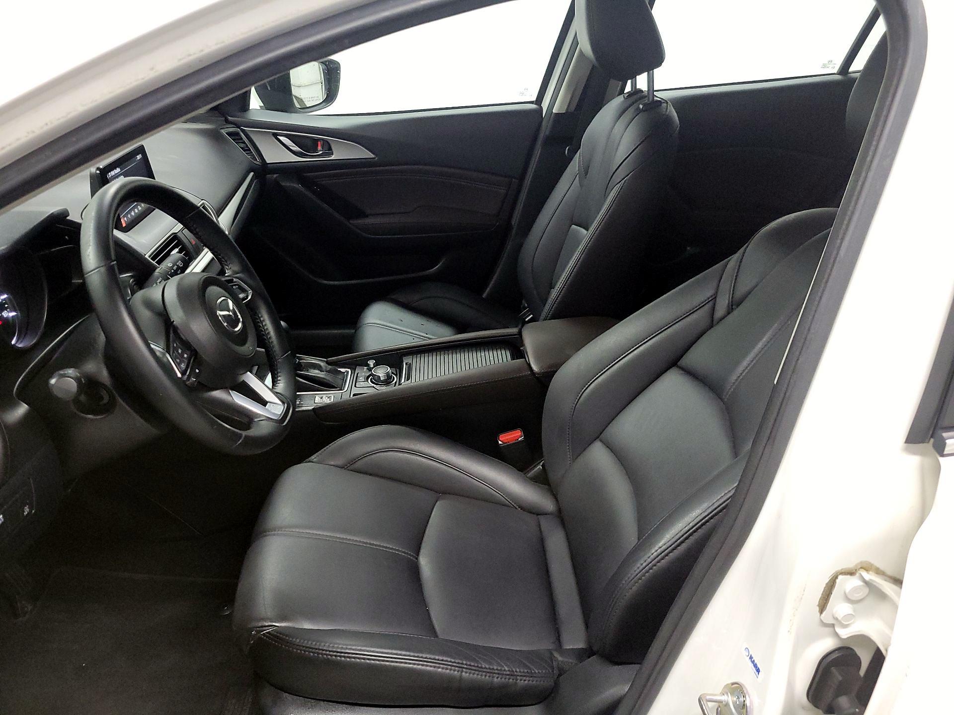 Thumbnail: 2018 Mazda Mazda3 - 11