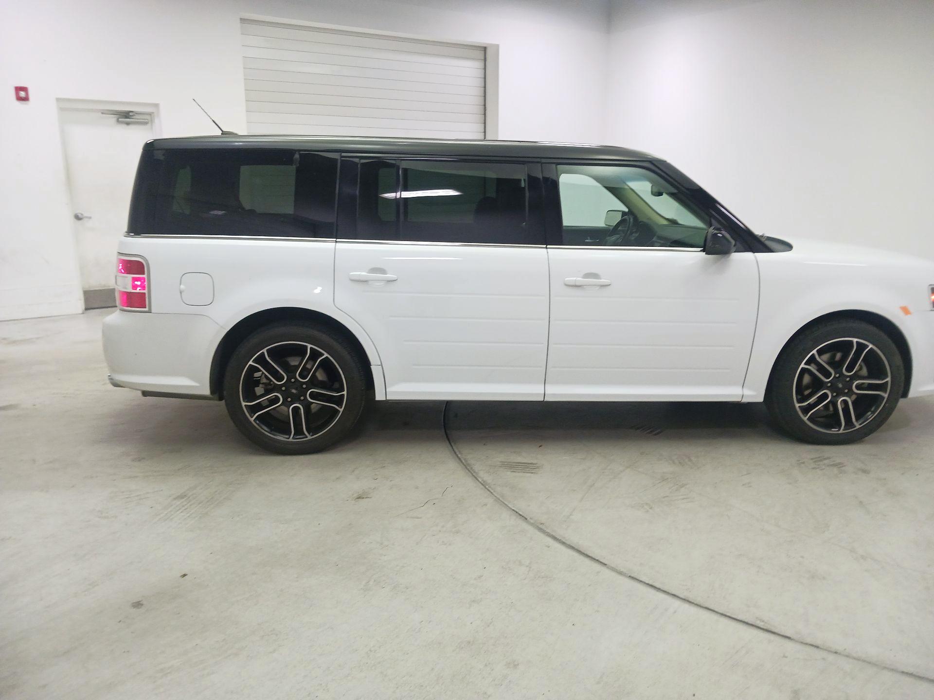 Thumbnail: 2014 Ford Flex - 4