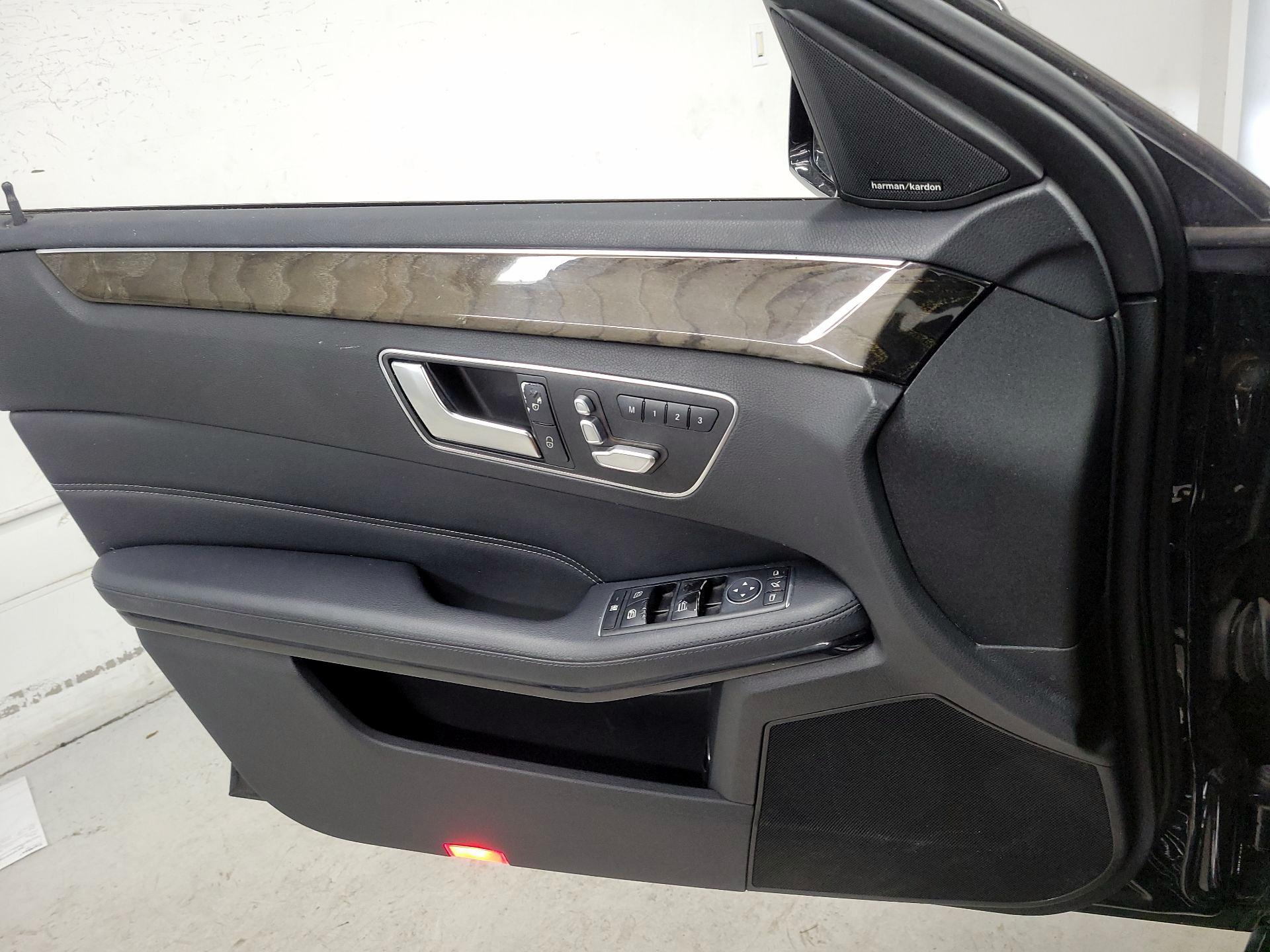 Thumbnail: 2015 Mercedes-Benz E-Class - 12