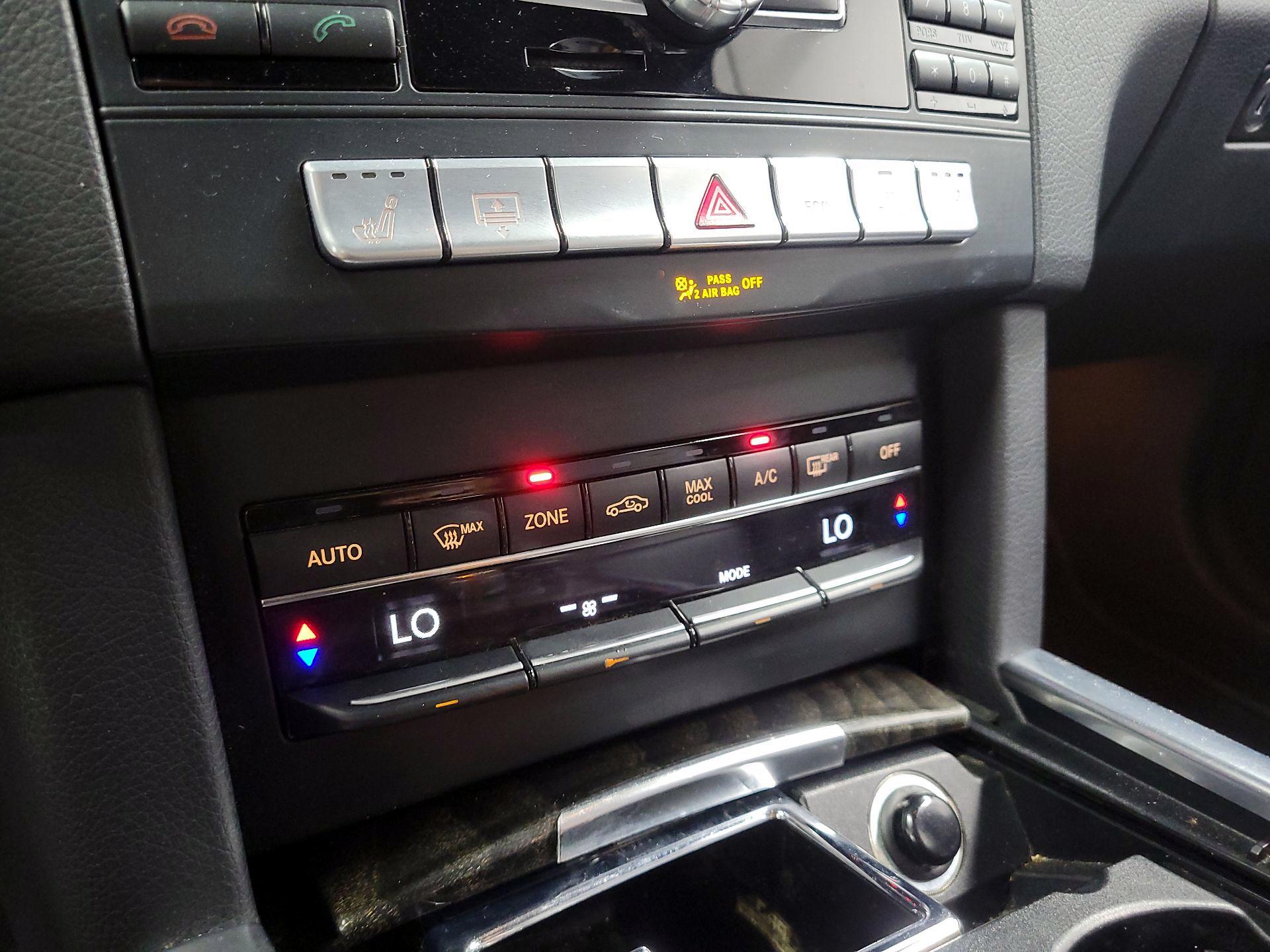 Thumbnail: 2015 Mercedes-Benz E-Class - 14