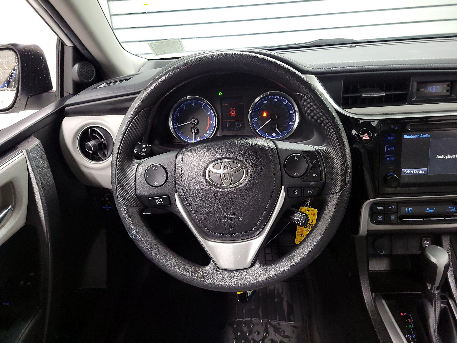 Thumbnail: 2017 Toyota Corolla - 10