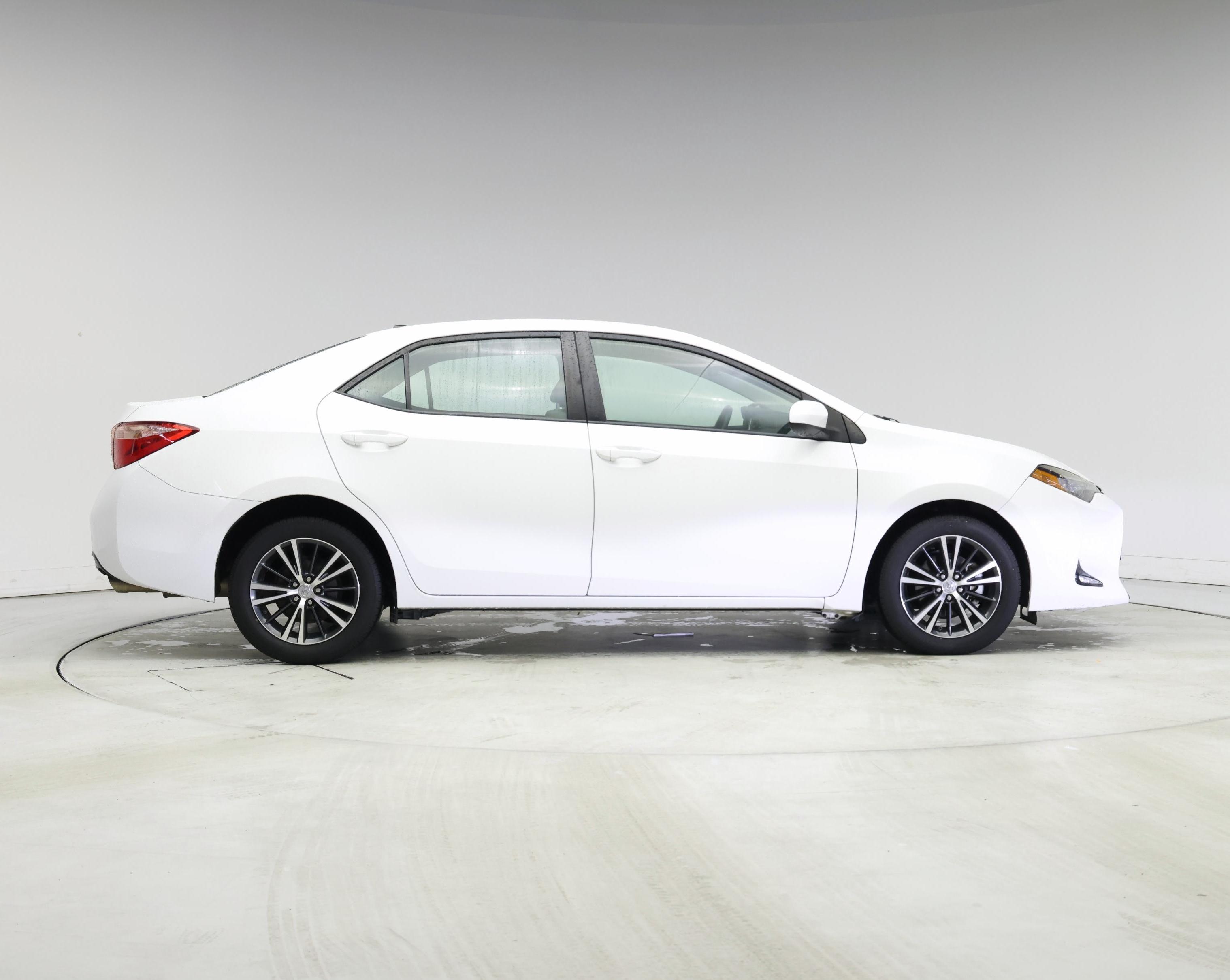Thumbnail: 2017 Toyota Corolla - 7