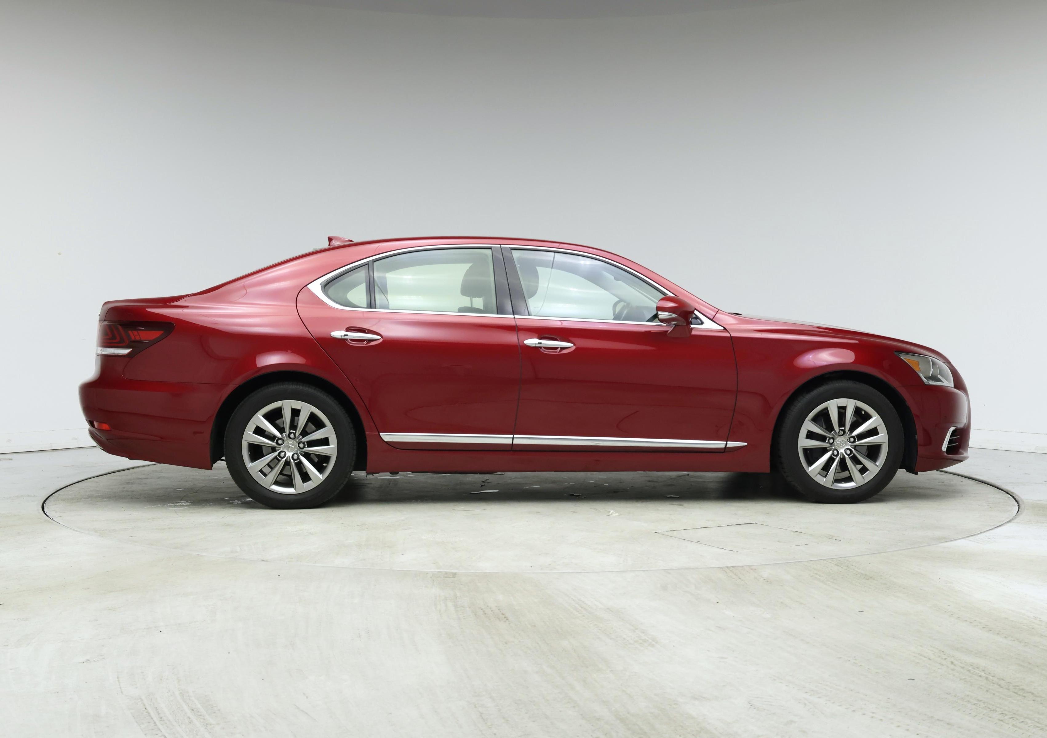 Thumbnail: 2016 Lexus LS - 7