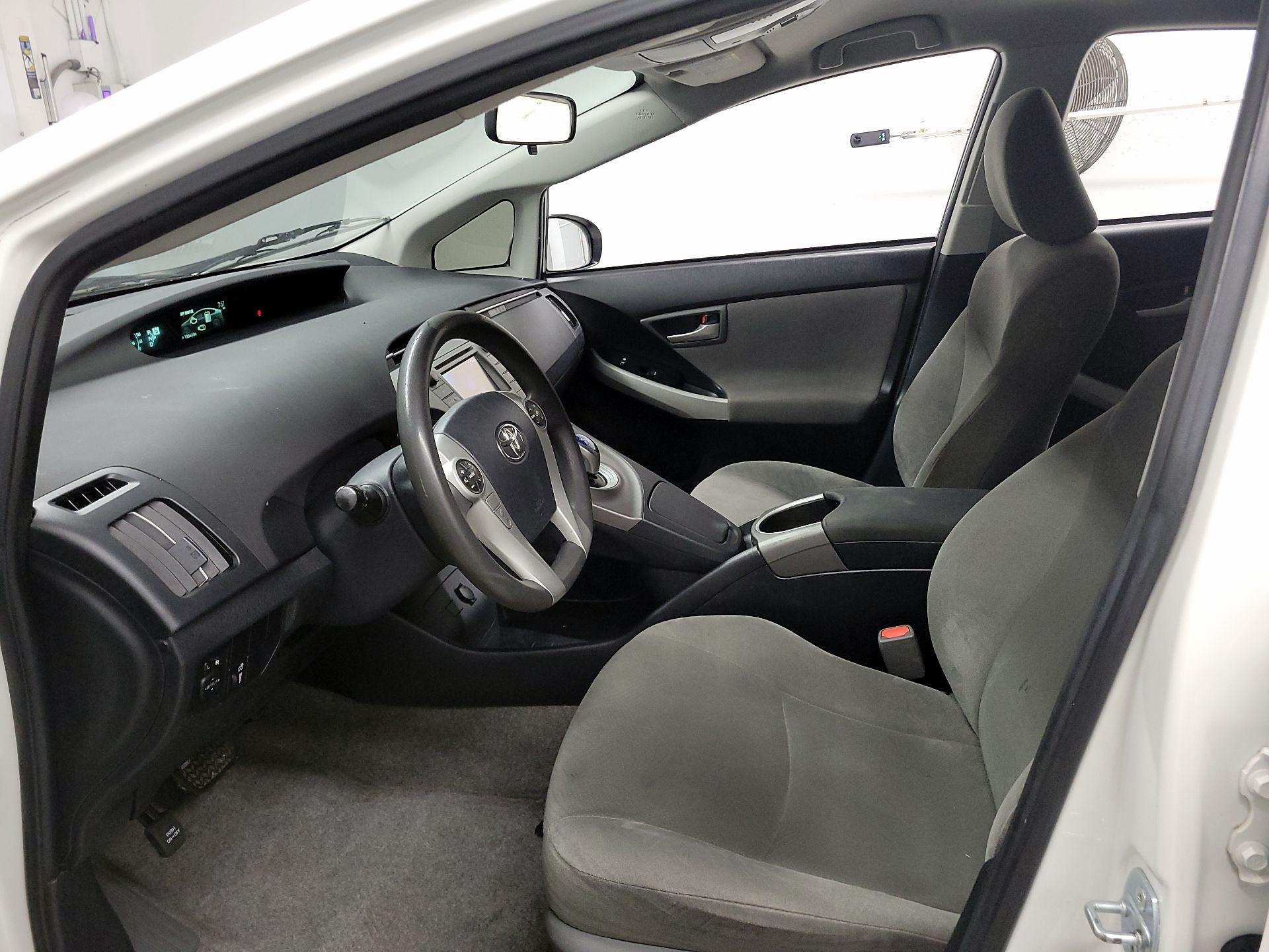 Thumbnail: 2014 Toyota Prius - 11