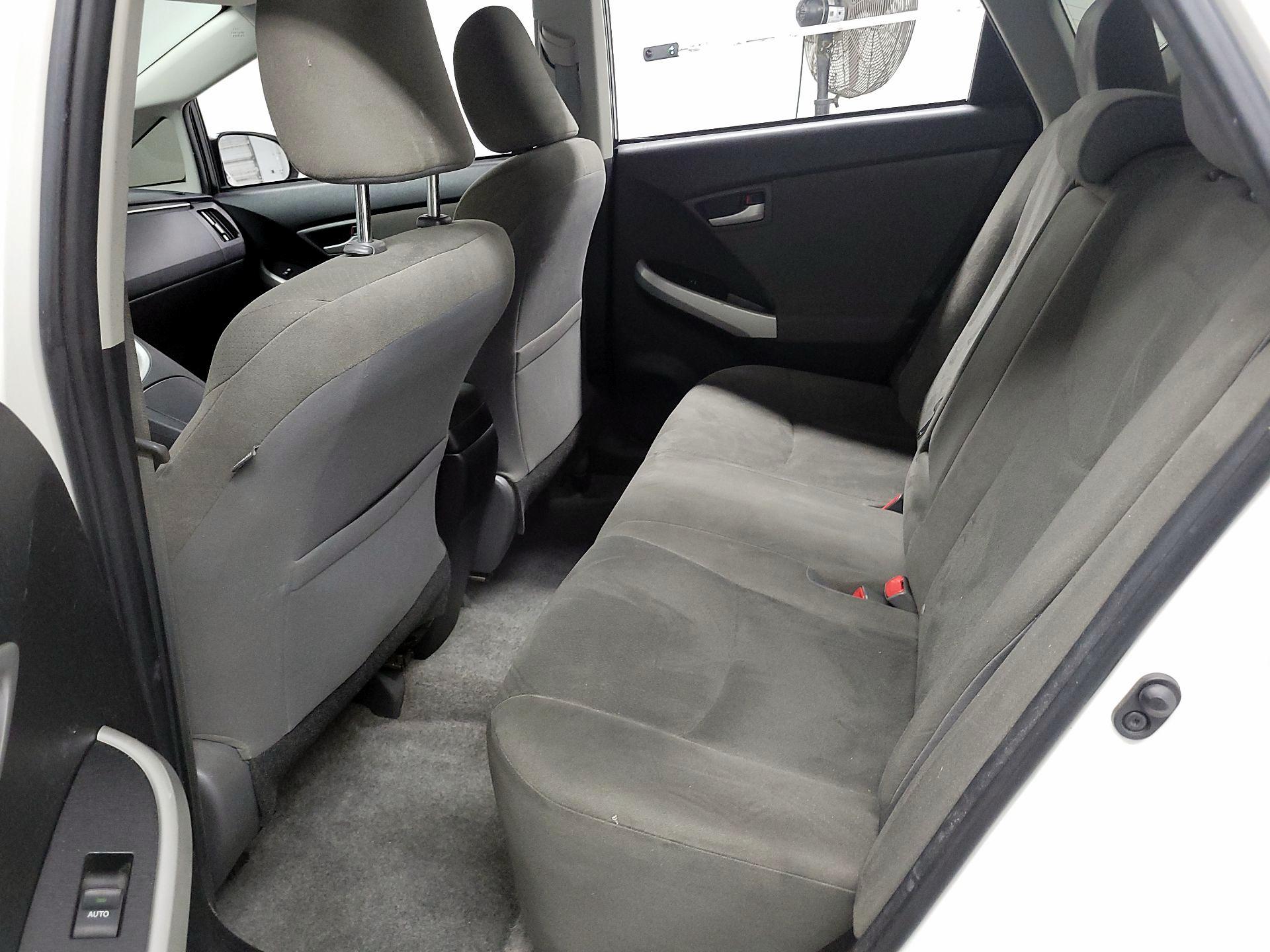 Thumbnail: 2014 Toyota Prius - 18