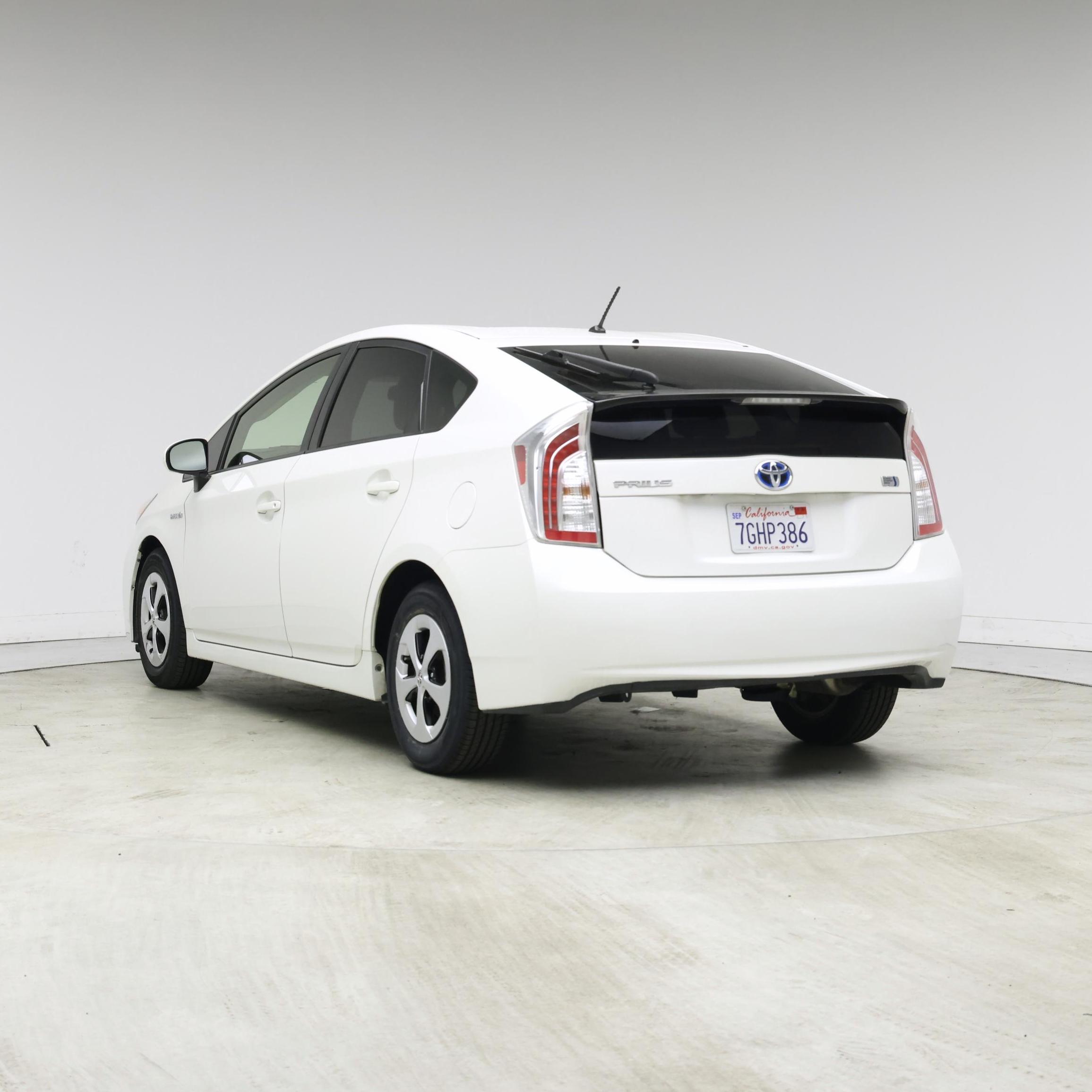 Thumbnail: 2014 Toyota Prius - 2