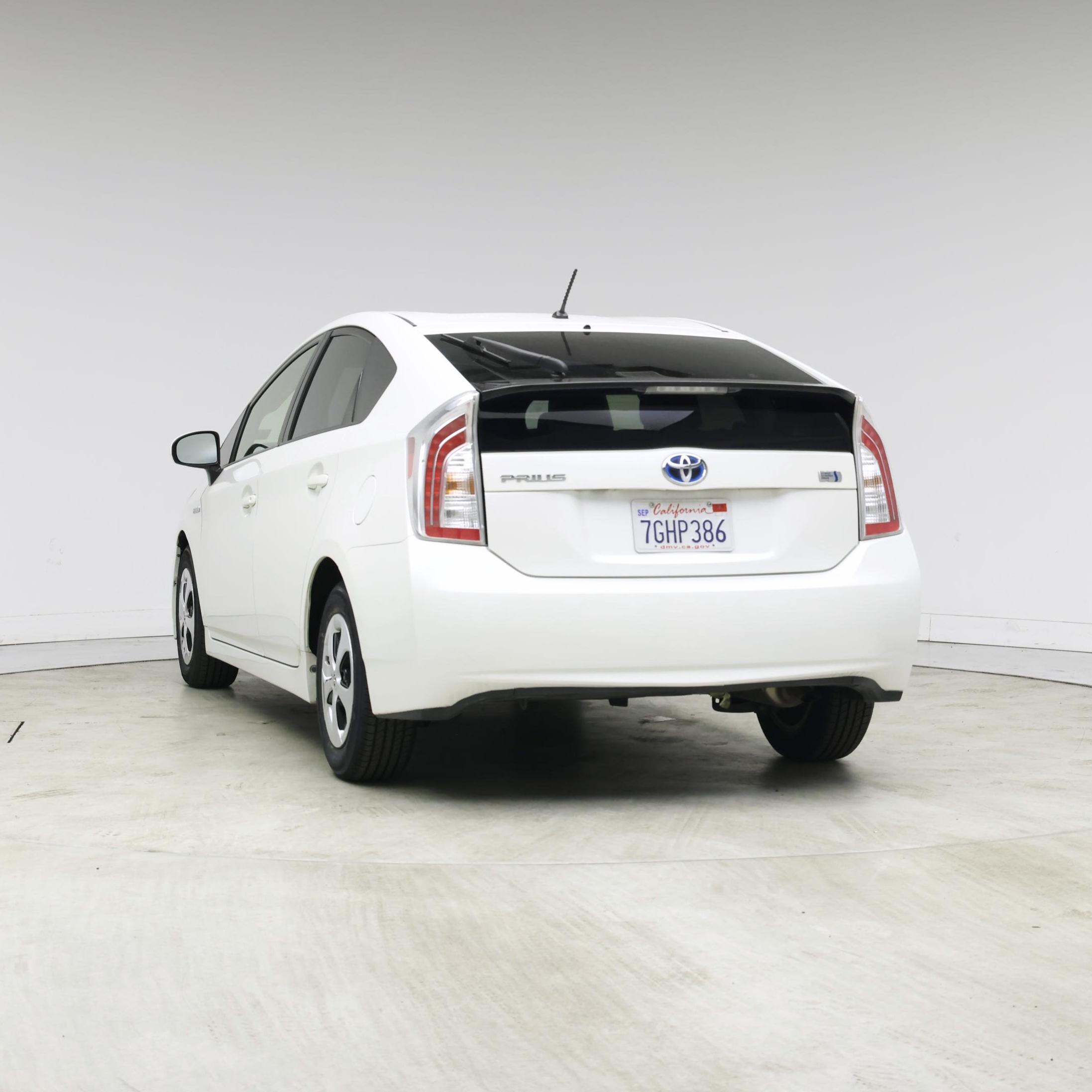 Thumbnail: 2014 Toyota Prius - 6