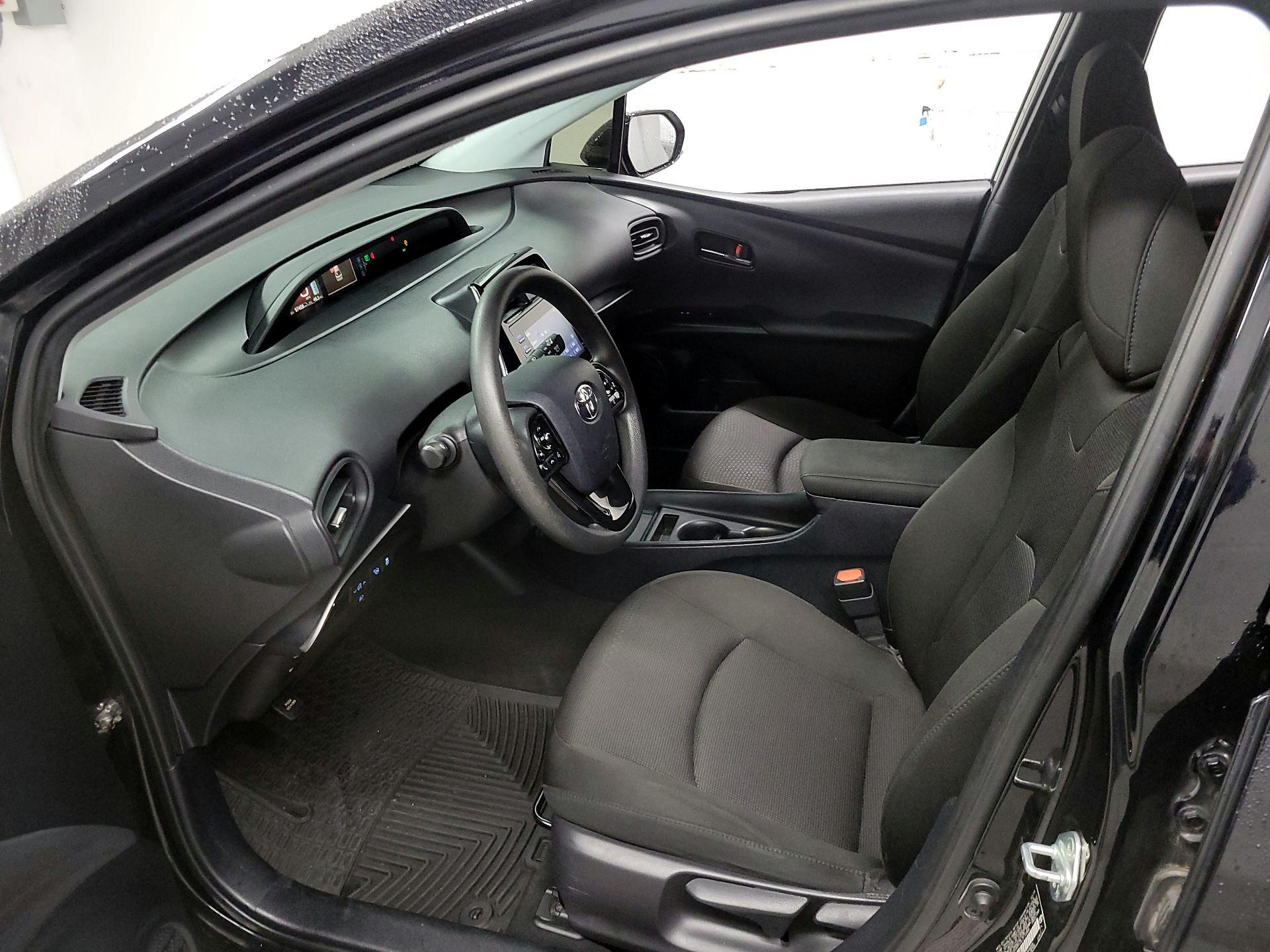 Thumbnail: 2020 Toyota Prius - 11