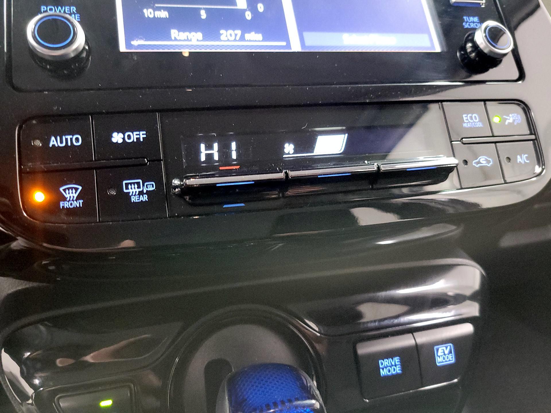 Thumbnail: 2020 Toyota Prius - 16