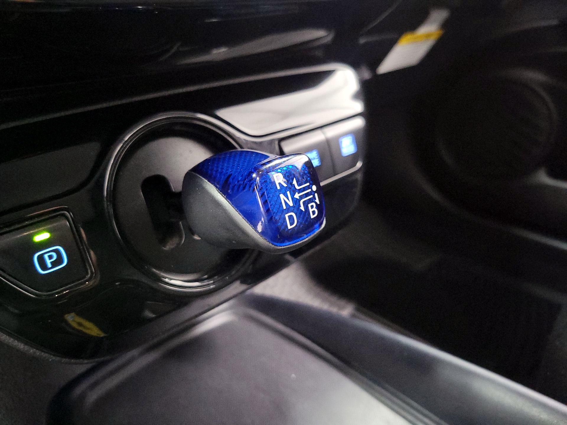Thumbnail: 2020 Toyota Prius - 17