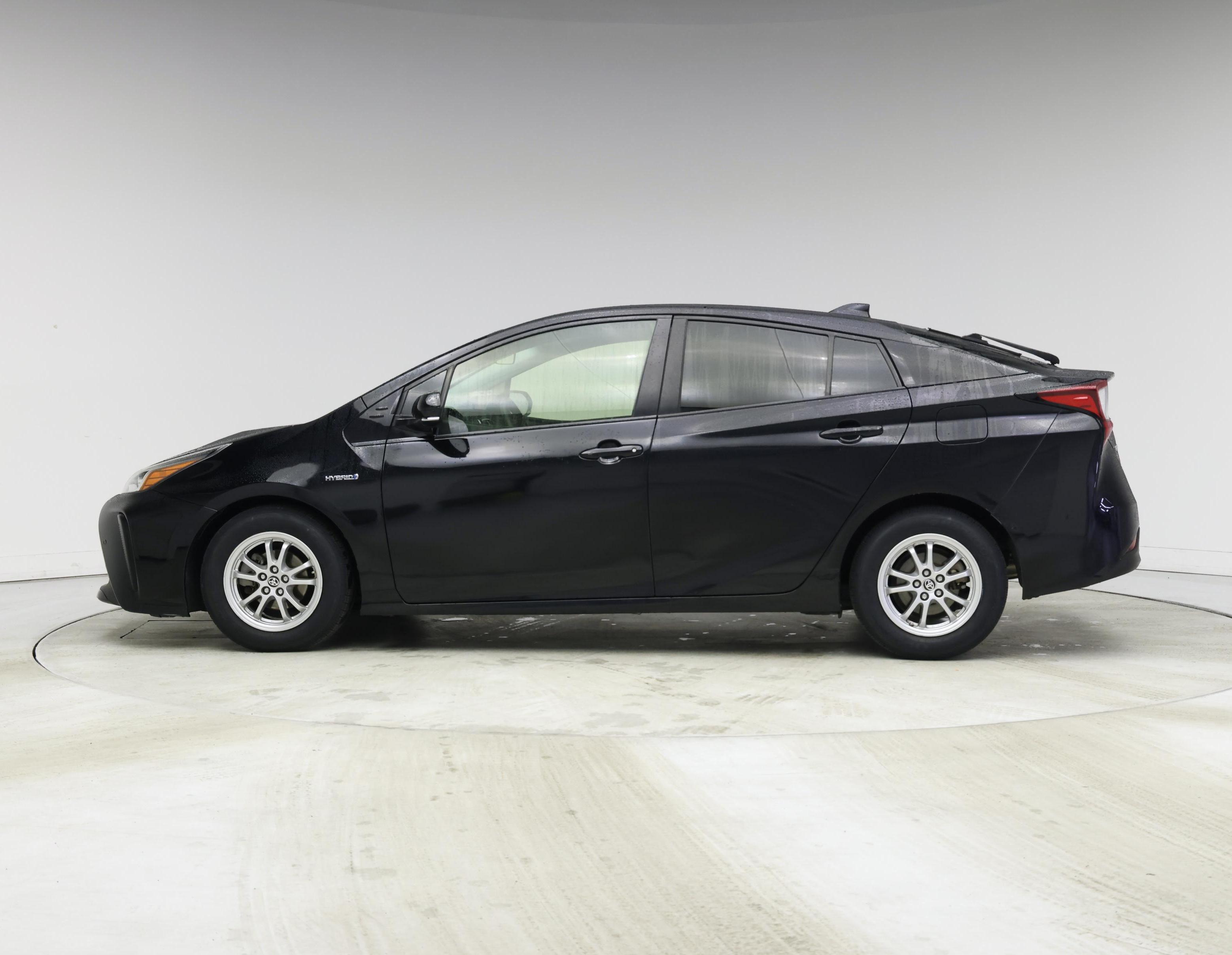 Thumbnail: 2020 Toyota Prius - 3
