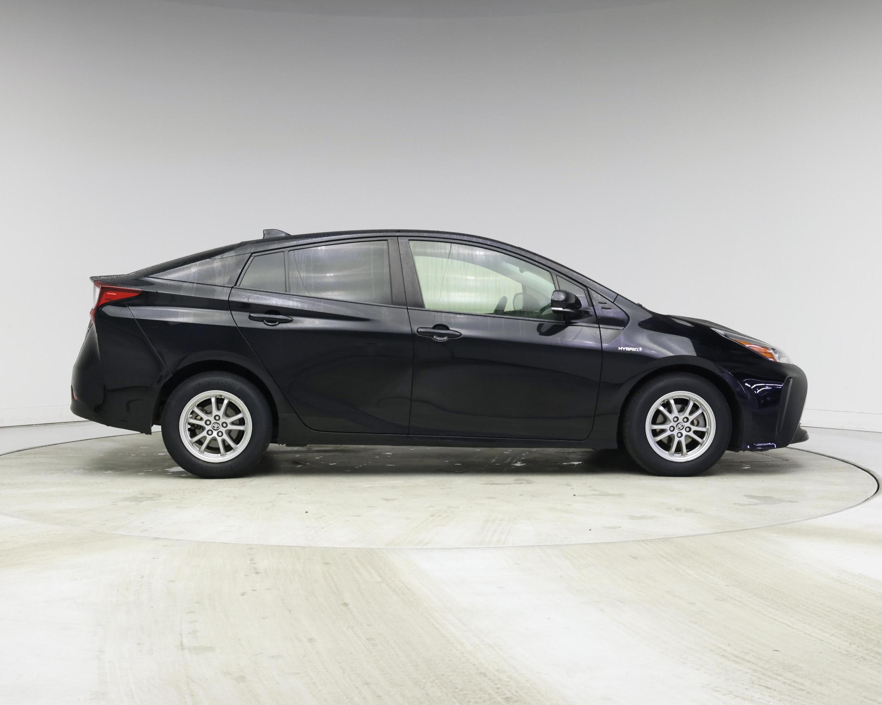 Thumbnail: 2020 Toyota Prius - 7