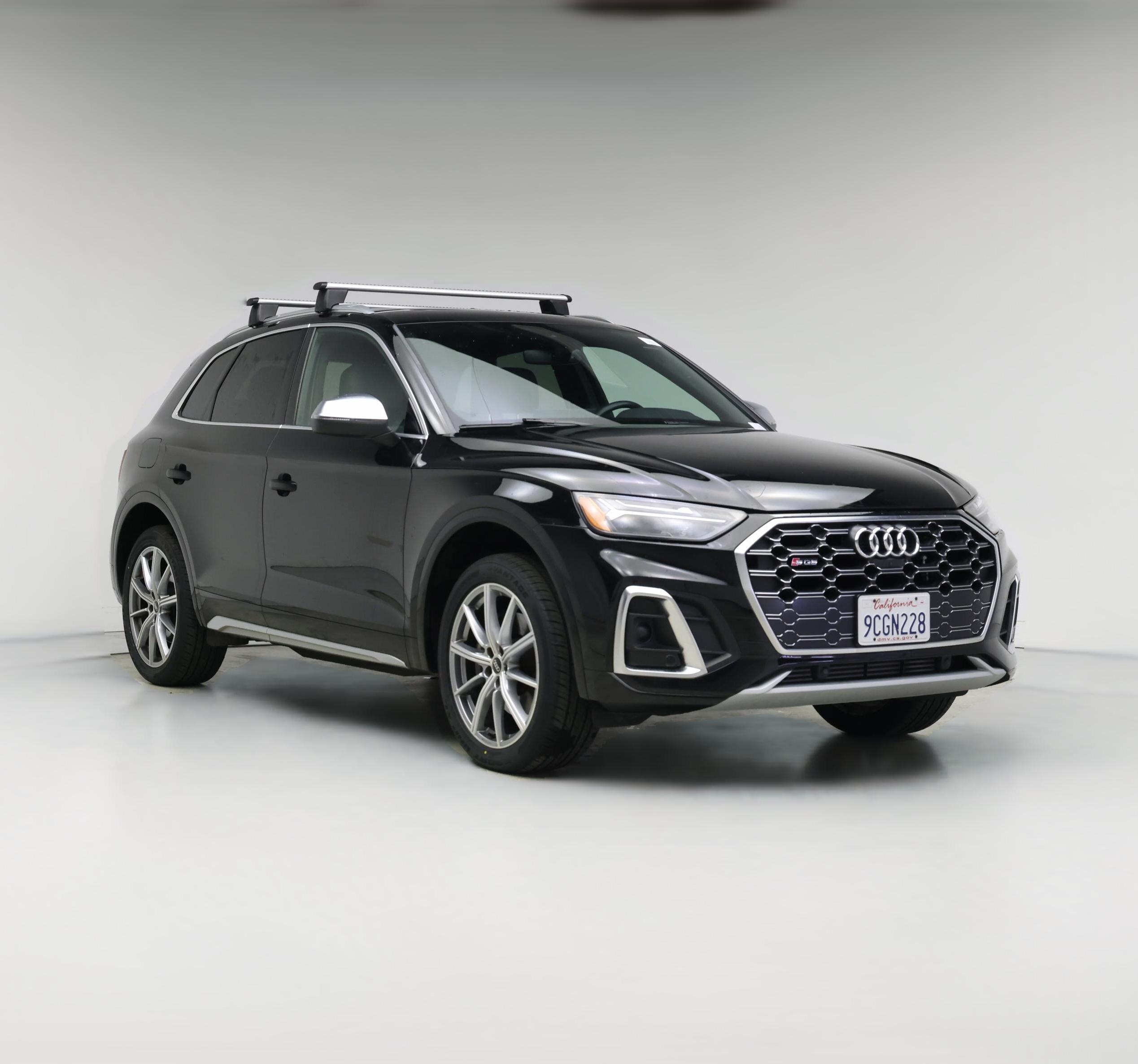 Thumbnail: 2022 Audi SQ5 - 1