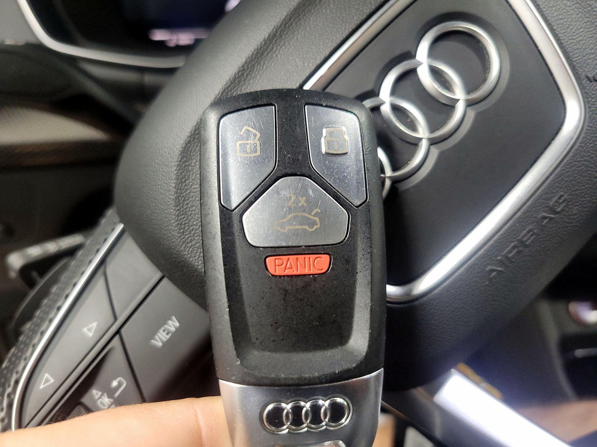 Thumbnail: 2022 Audi SQ5 - 19