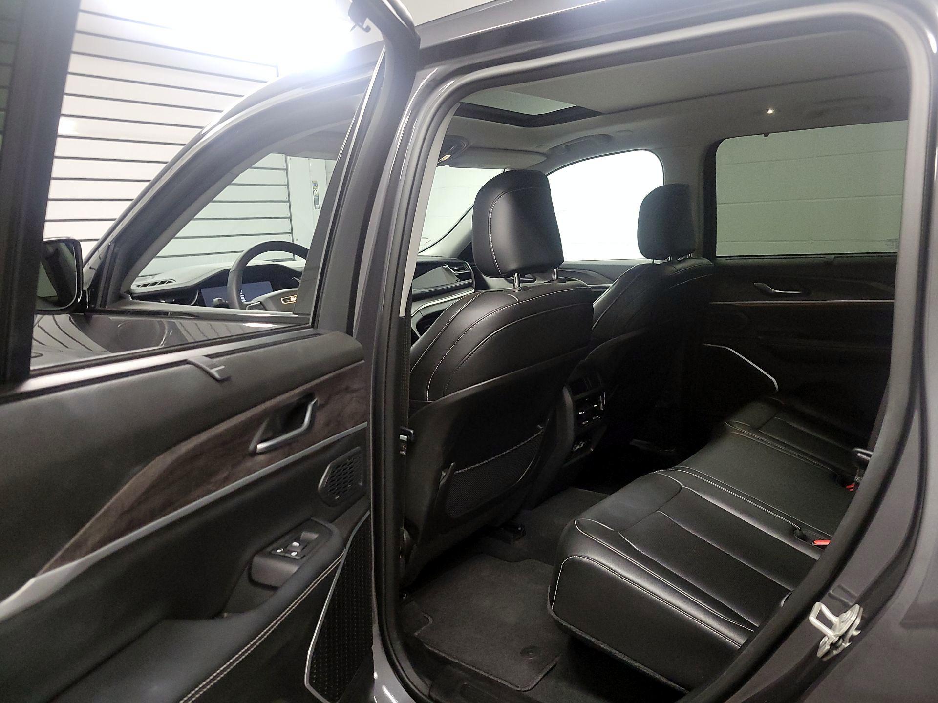 Thumbnail: 2024 Jeep Grand Cherokee - 20