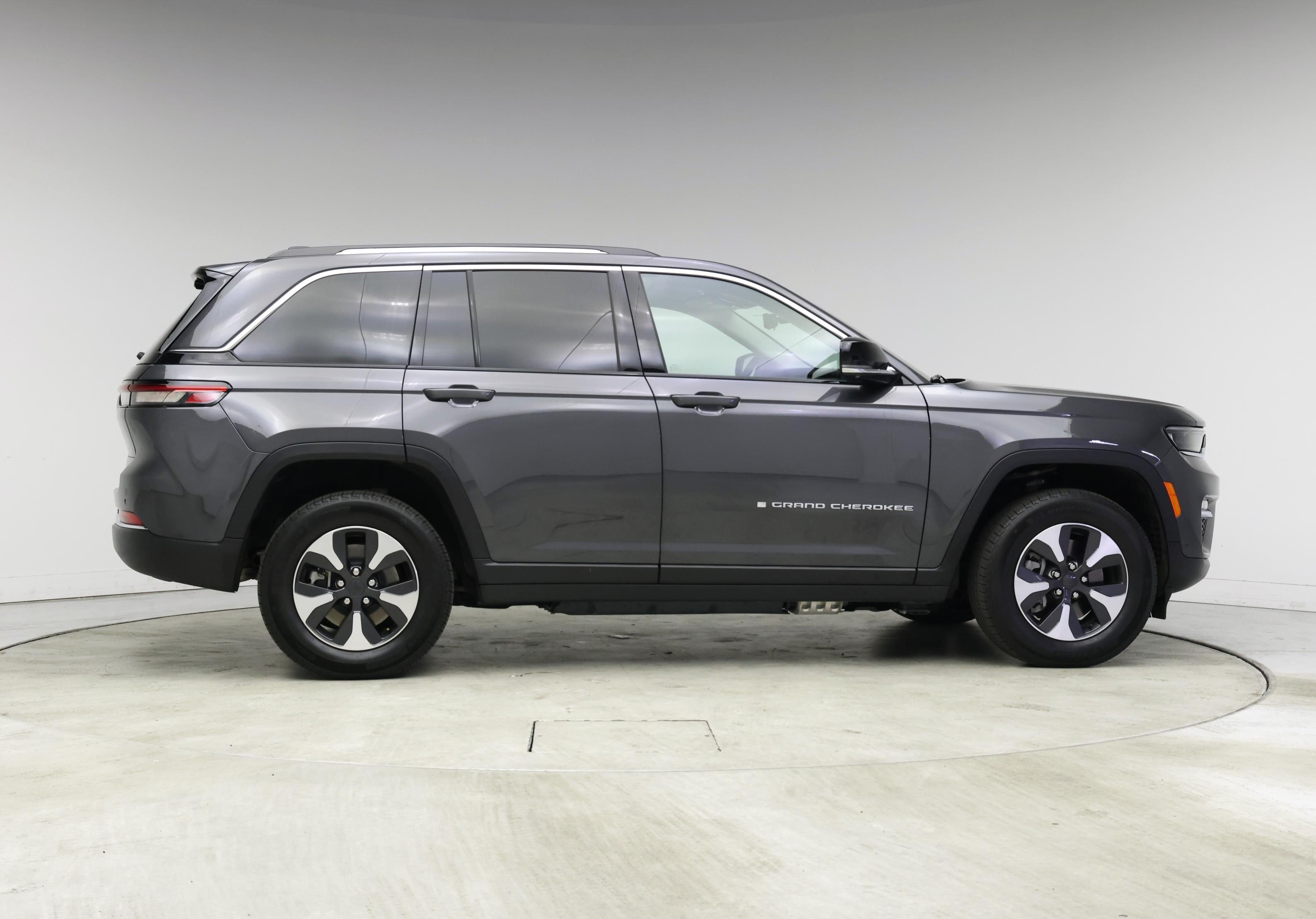 Thumbnail: 2024 Jeep Grand Cherokee - 7