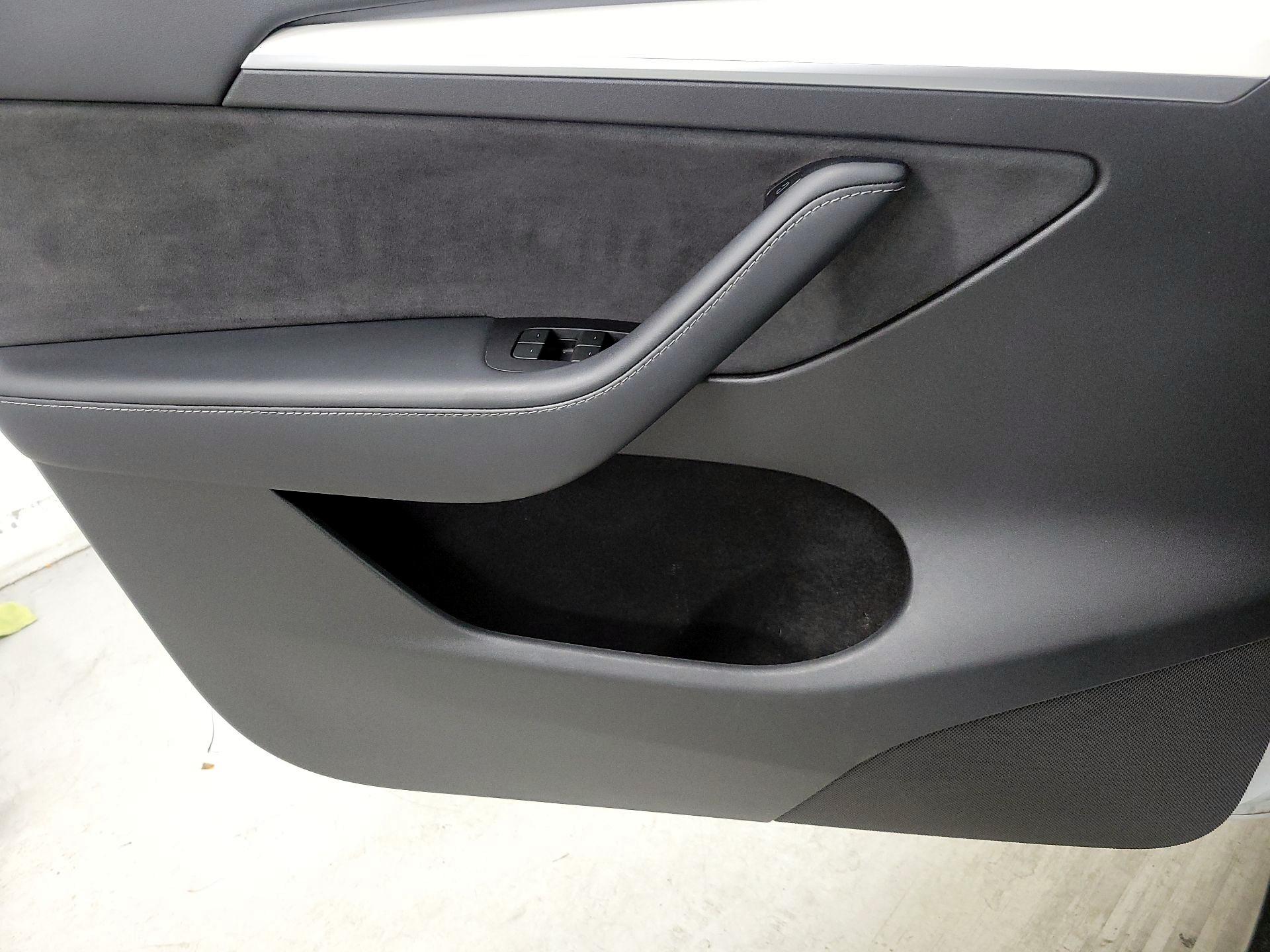 Thumbnail: 2023 Tesla Model Y - 12