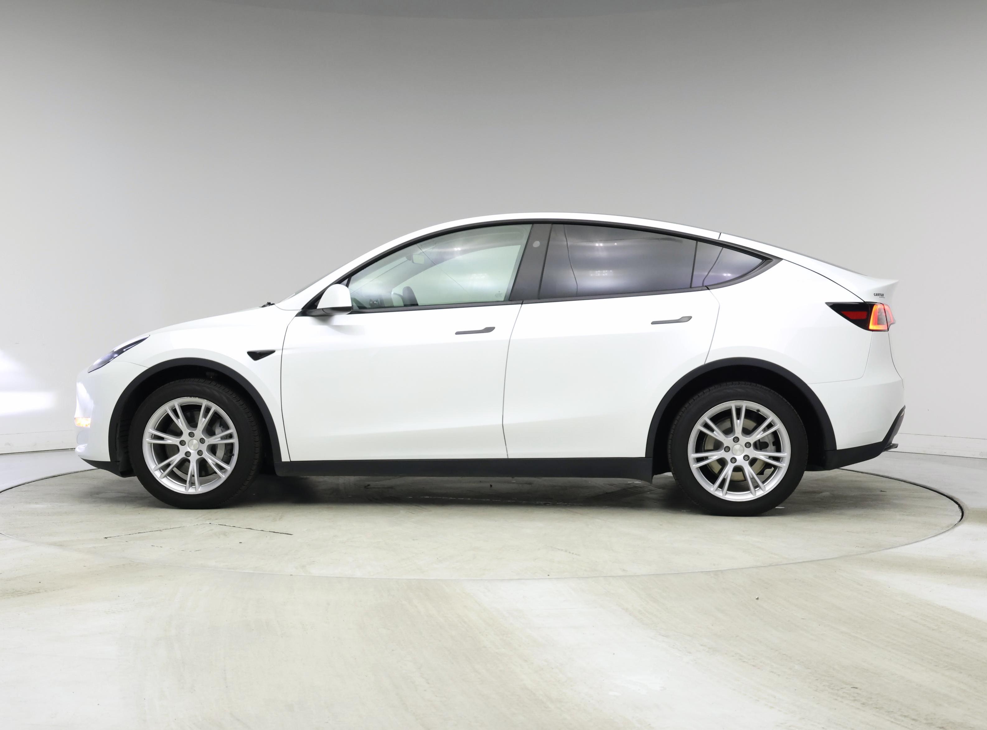 Thumbnail: 2023 Tesla Model Y - 3