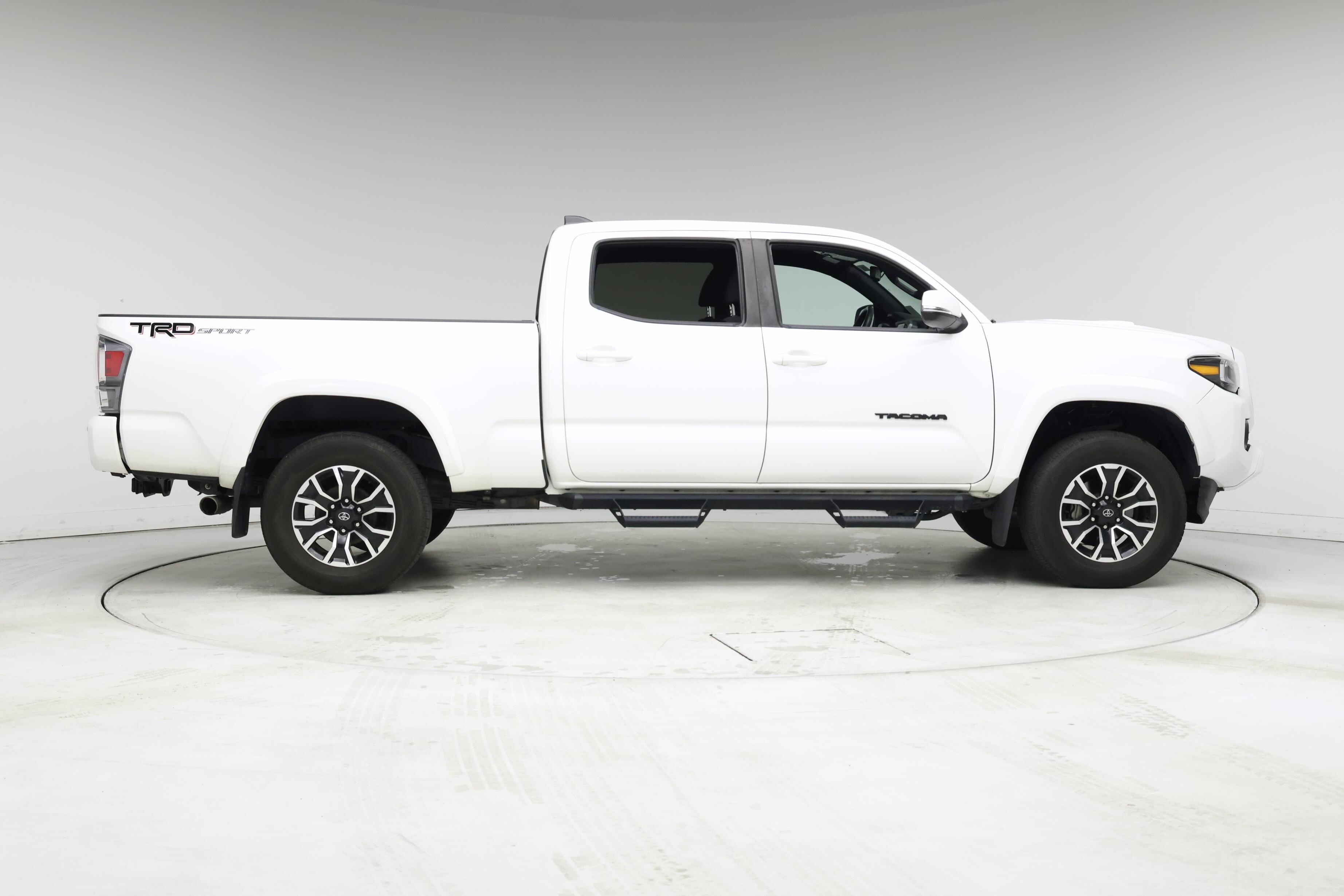 Thumbnail: 2021 Toyota Tacoma - 7