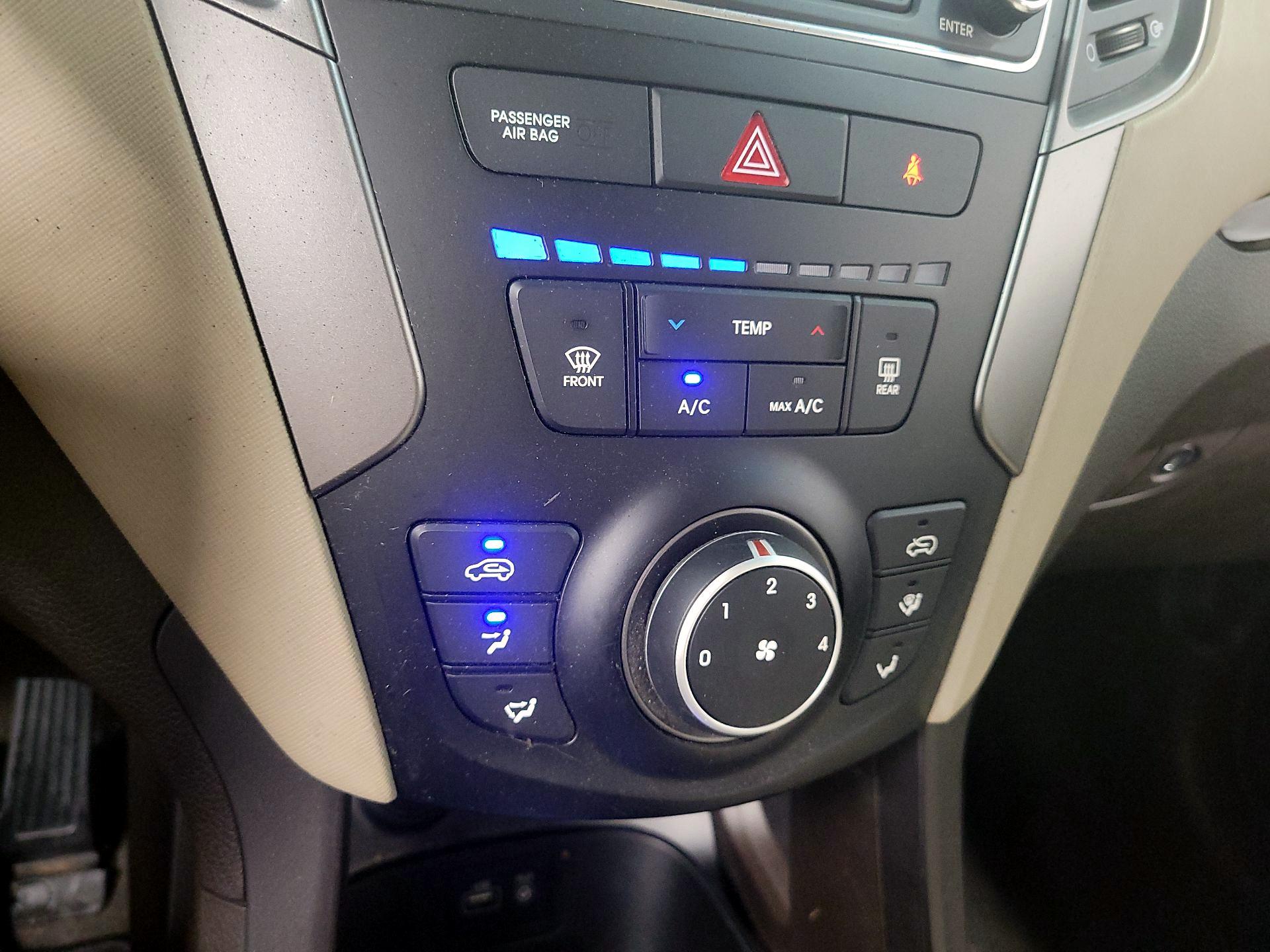 Thumbnail: 2018 Hyundai Santa Fe - 15